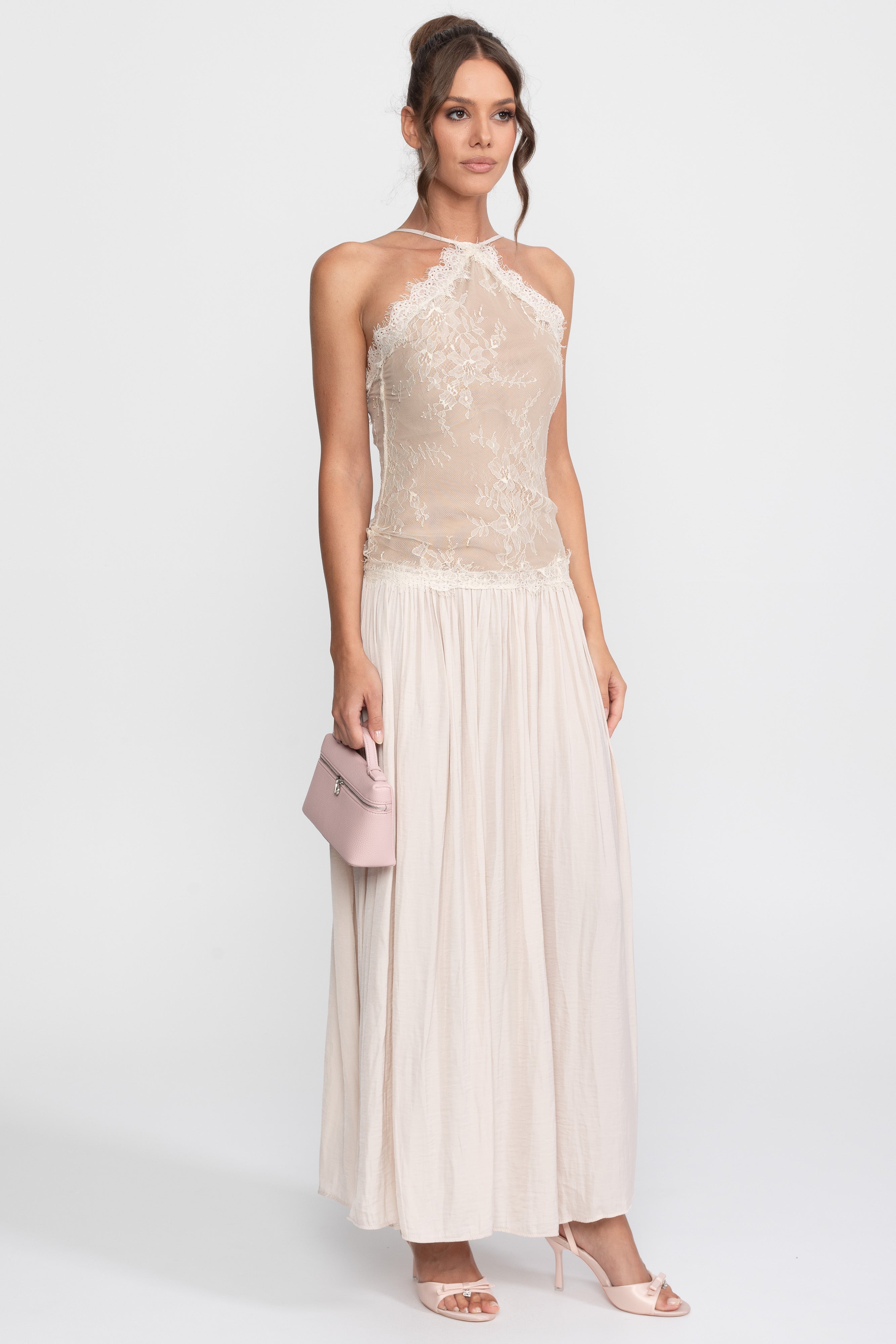 Abito maxi senza maniche con scollo halter in pizzo e gonna plissettata - Cream