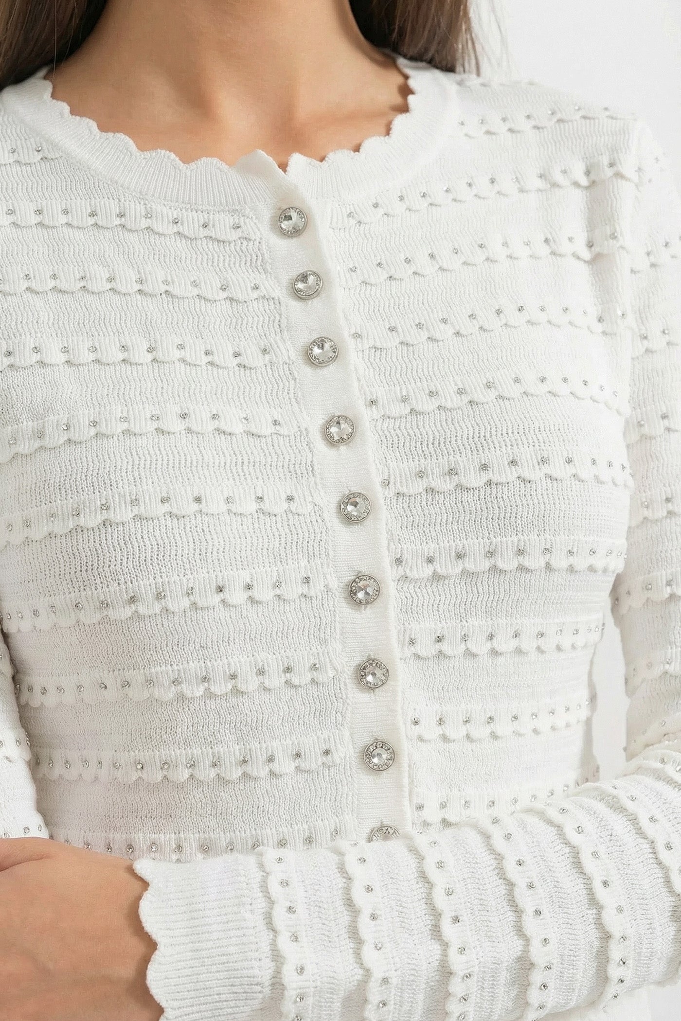 Completo in maglia coordinato con texture a righe pointelle e decorazioni scintillanti - Bianco