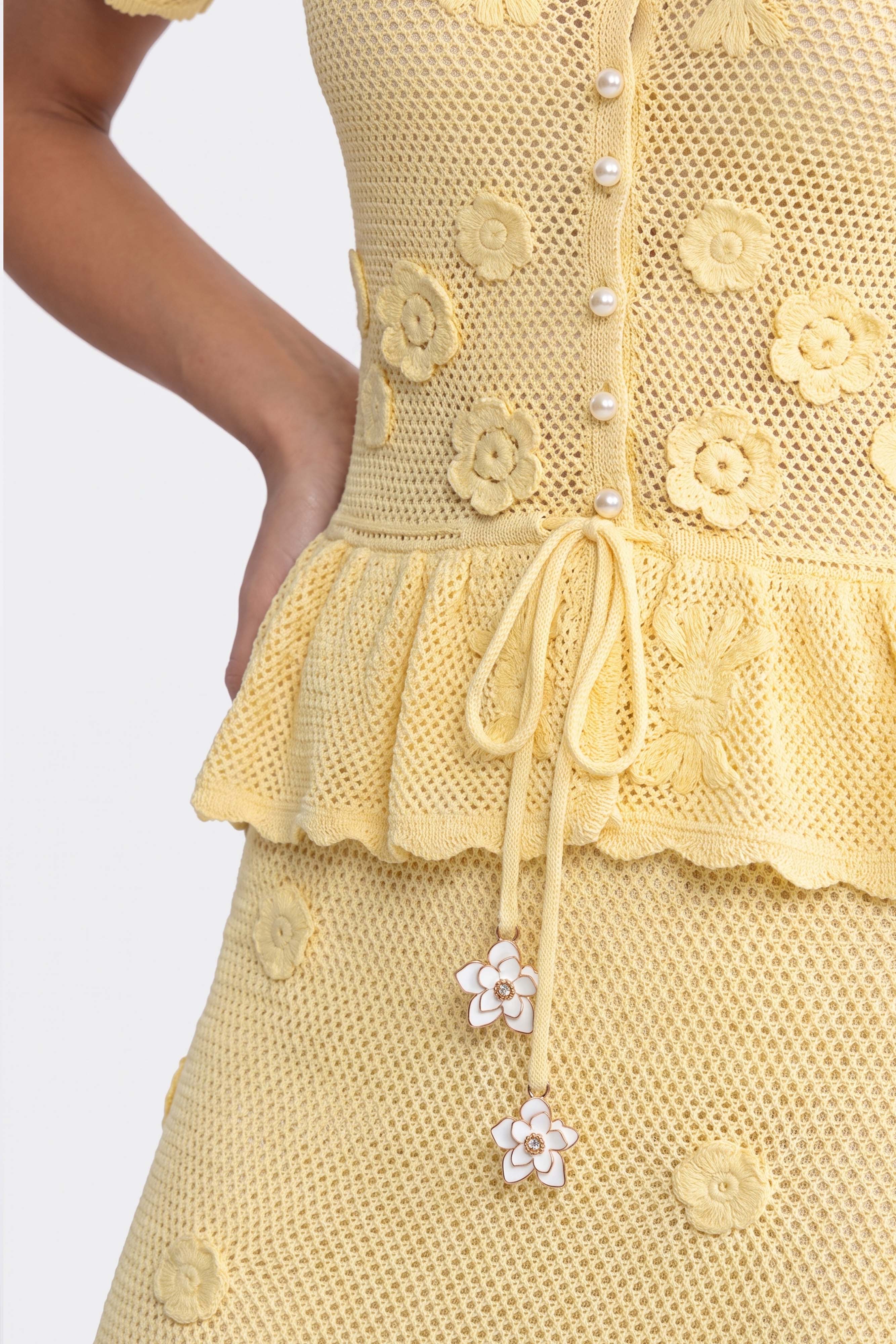 Abito Maxi Peplum in Crochet Floreale con Vita con Coulisse - Giallo