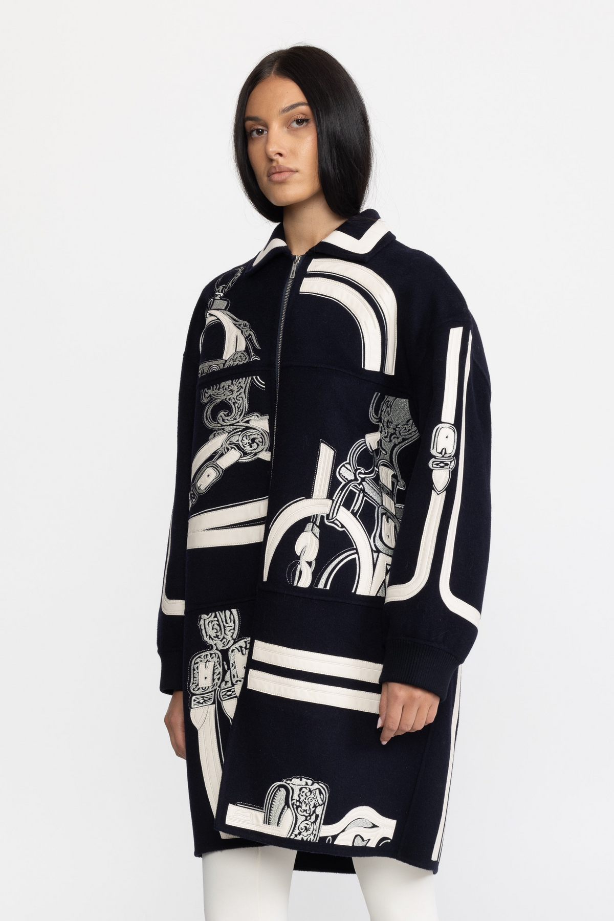 Cappotto con zip in lana ricamata con applicazione equestre - Blu navy 