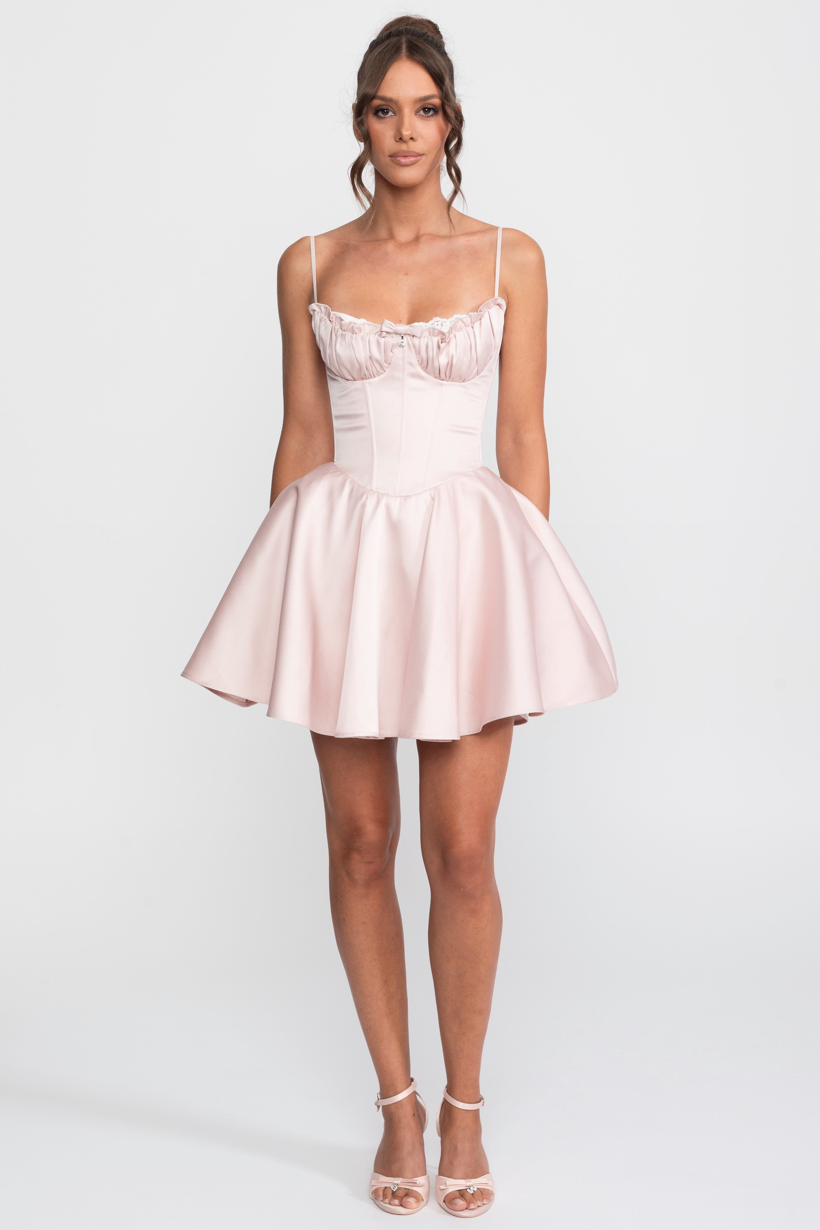 Abito Fit-and-Flare con scollo a cuore e volant con rifiniture in pizzo - Rosa 