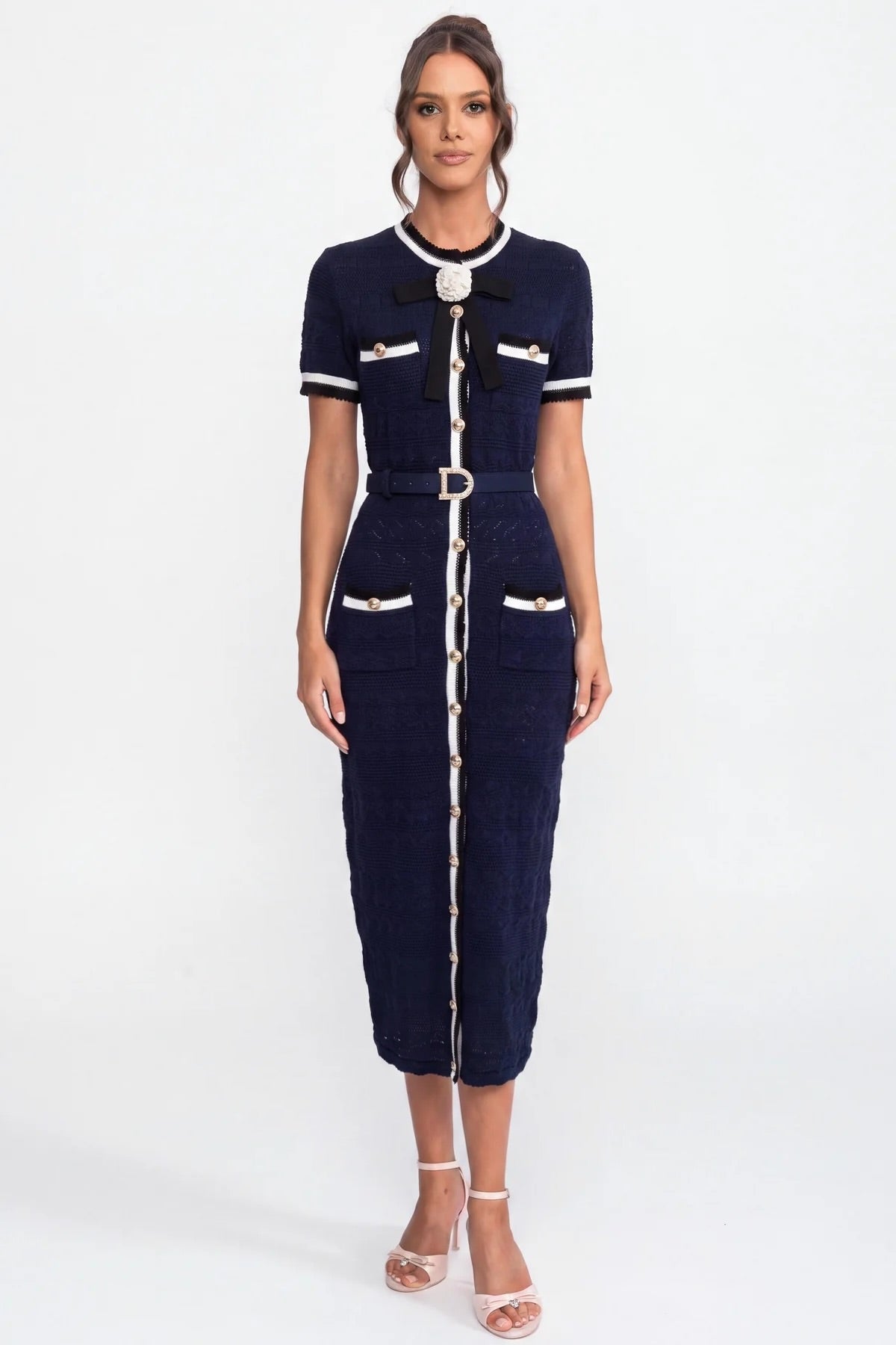 Abito Midi in Maglia con Profilo Bianco e Cintura con Fibbia Oro - Navy 