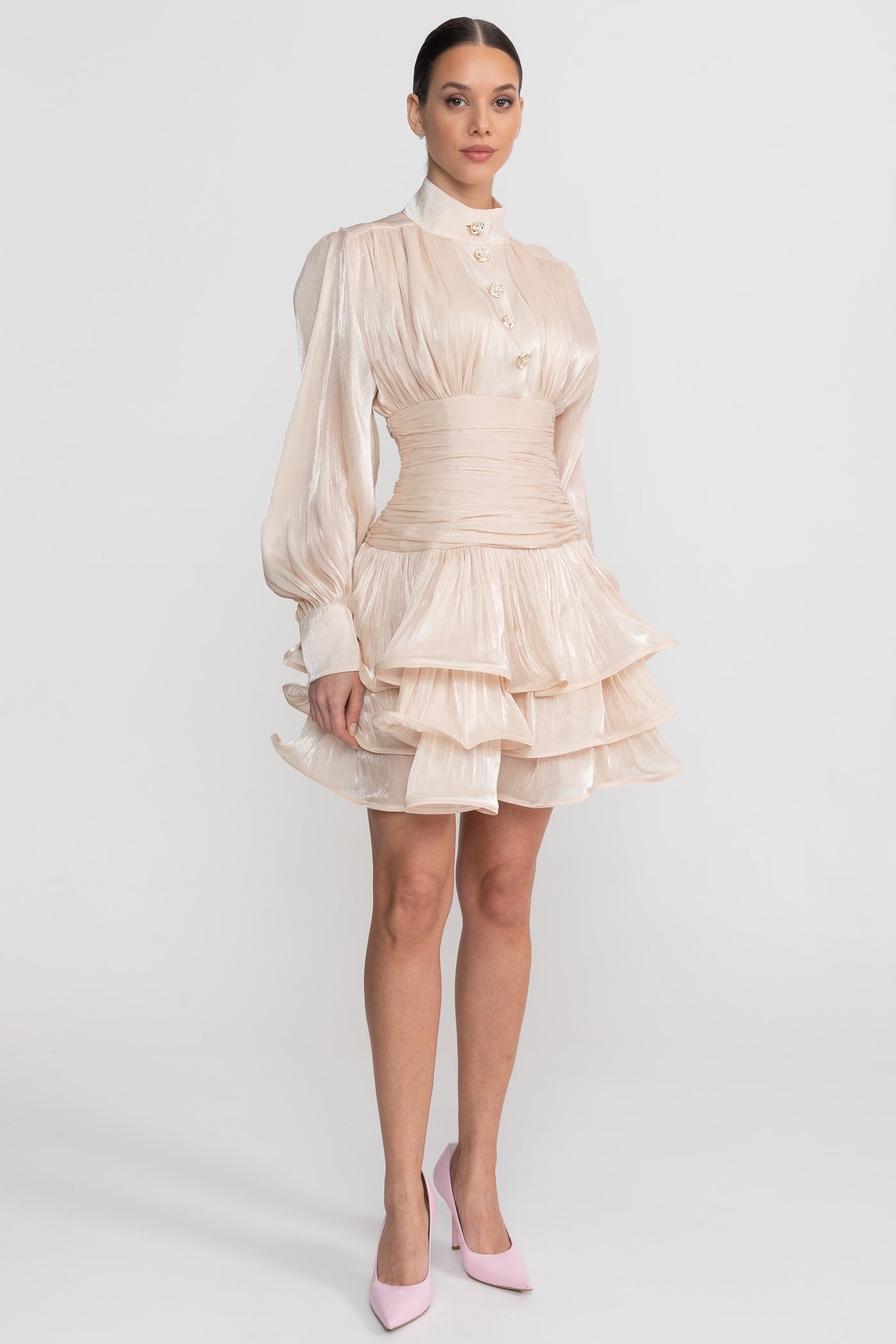 Abito Mini Drappeggiato a Maniche Lunghe con Gonna a Balze a Strati - Champagne 