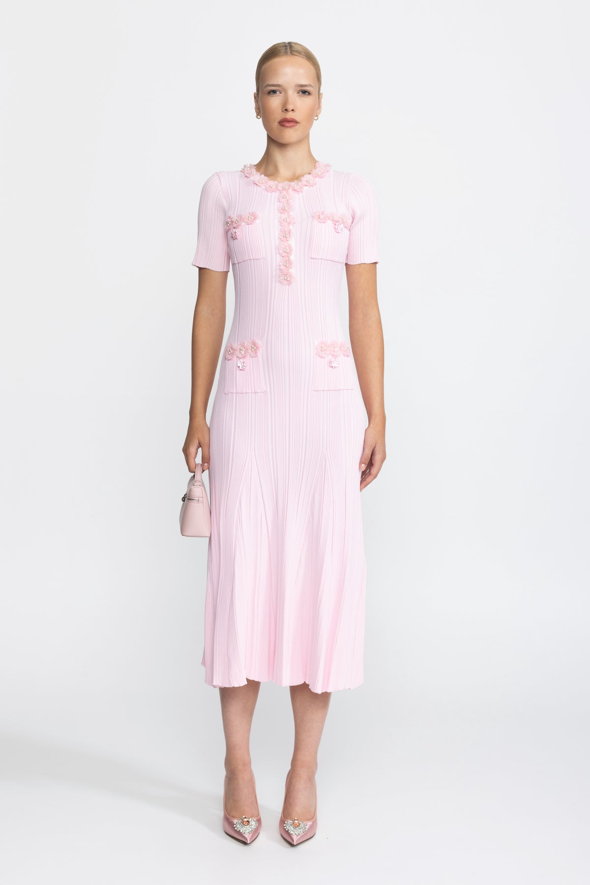 Abito midi in maglia a coste con applicazione floreale - Rosa 