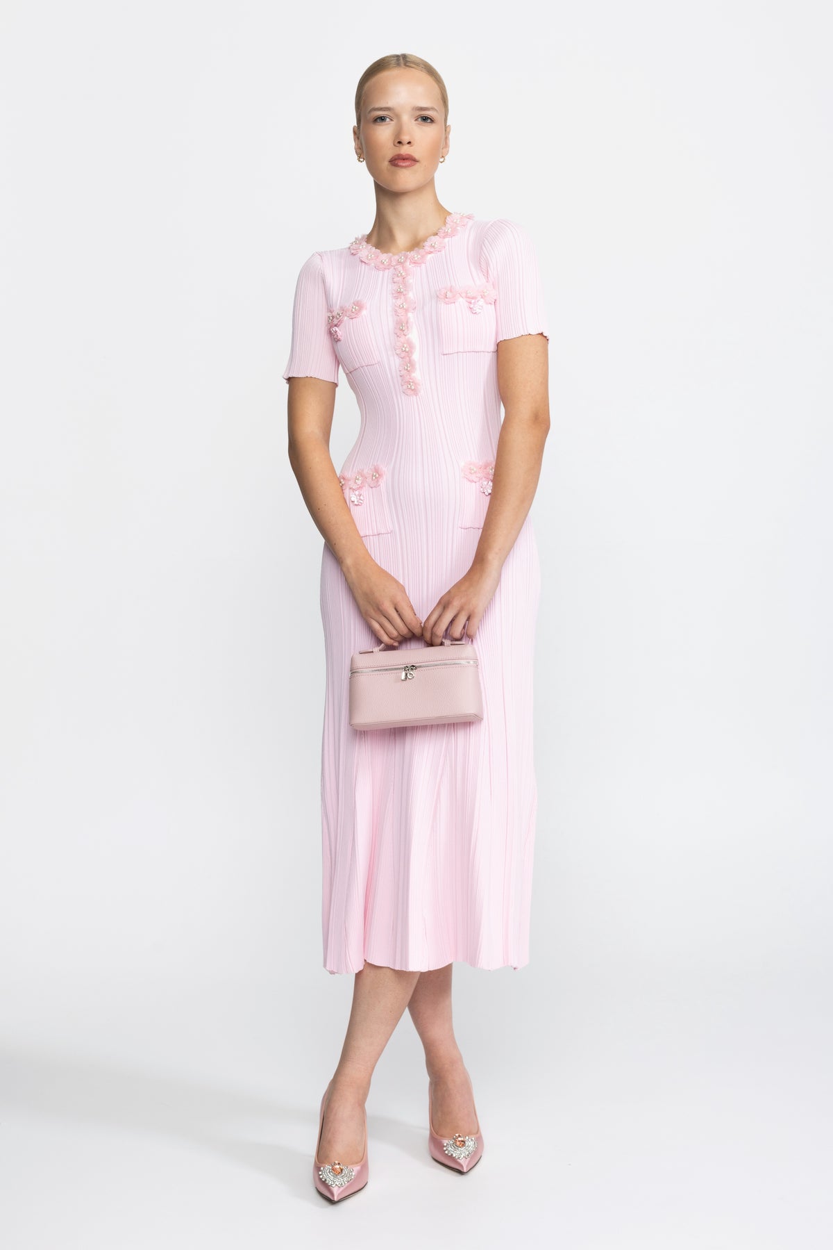 Abito midi in maglia a coste con applicazione floreale - Rosa 