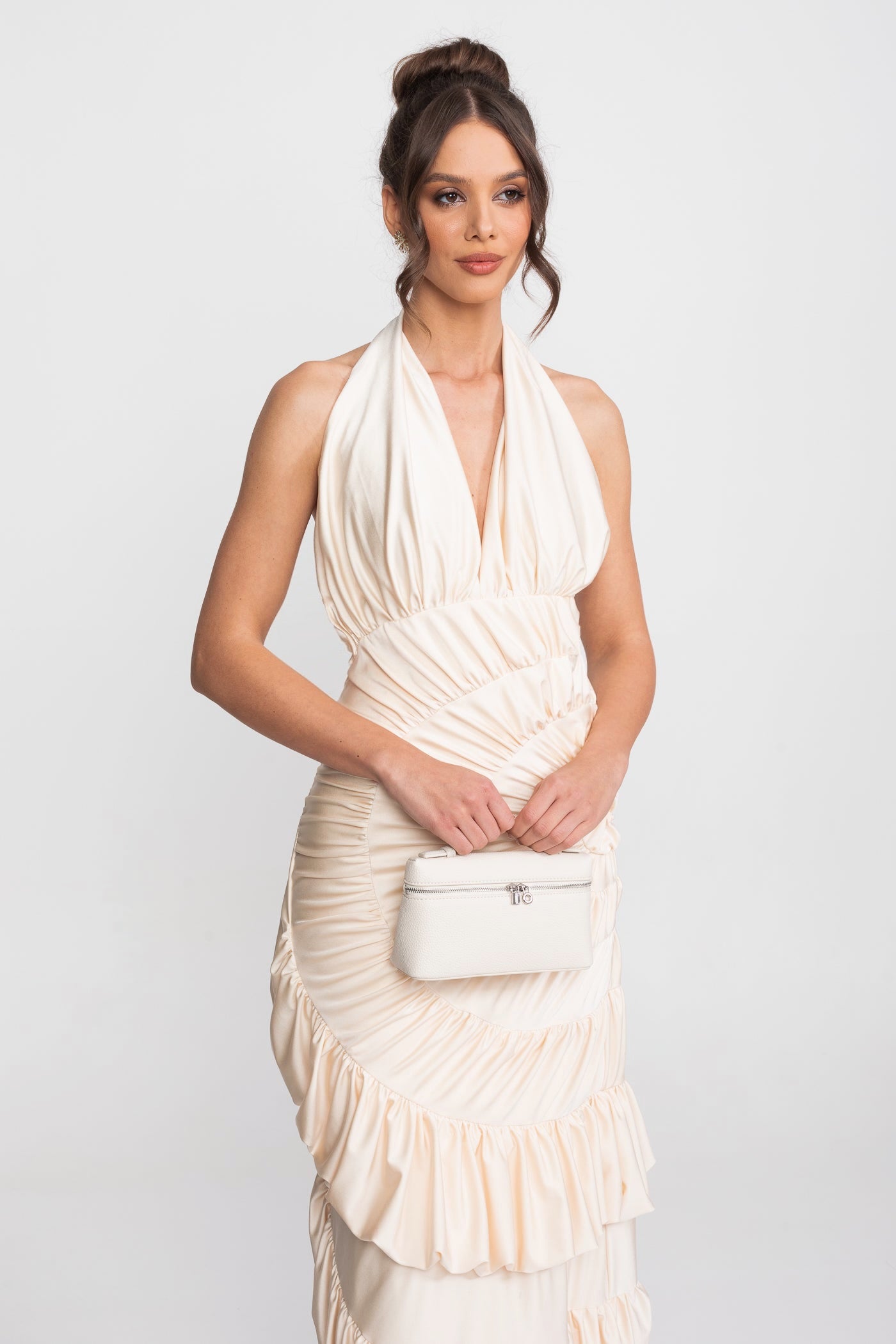 Abito Maxi Halter Con Corpino Plissettato A Ventaglio E Gonna Con Volant A Strati - Ivoire 