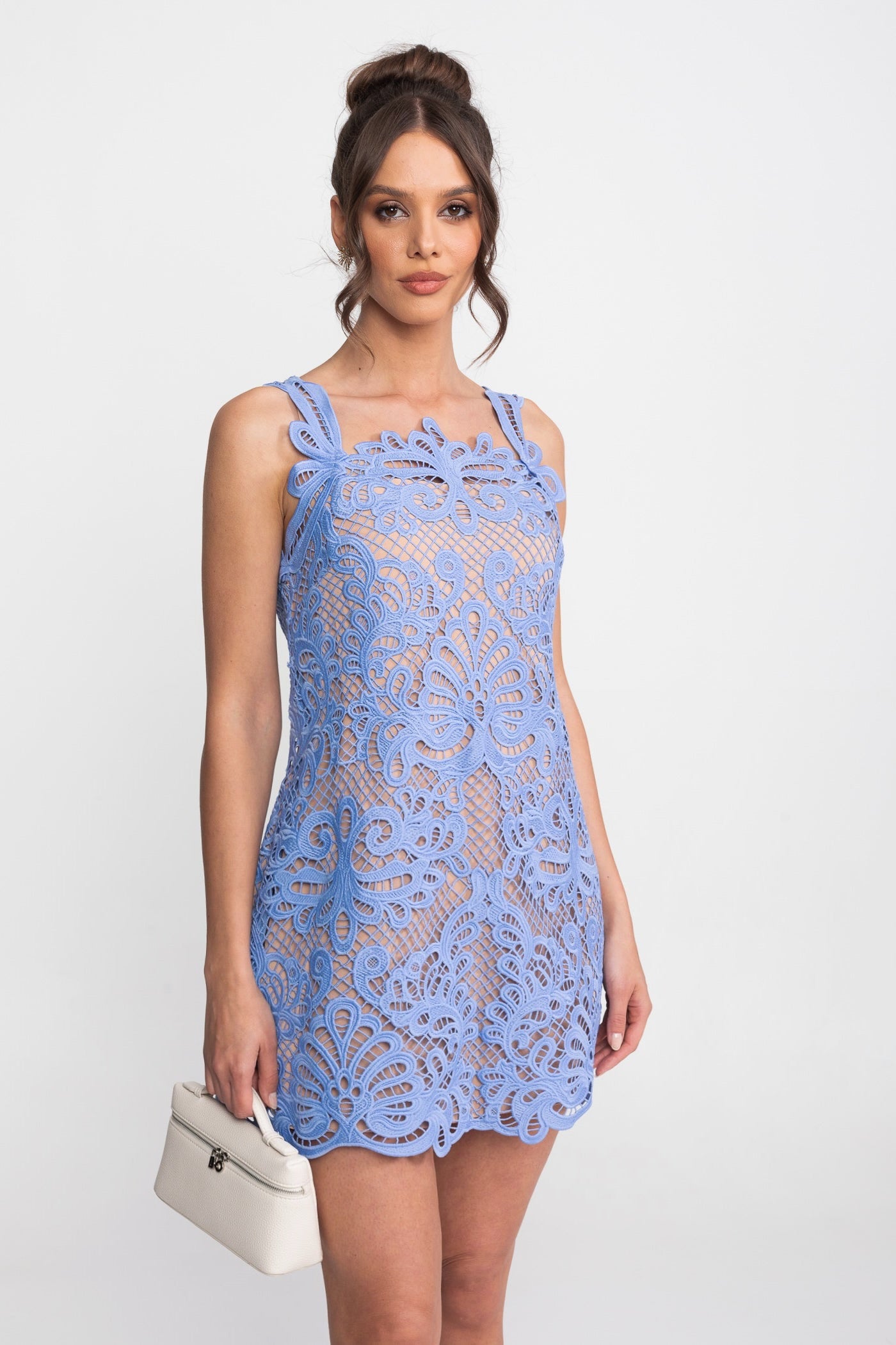 Mini abito senza maniche in pizzo guipure con orlo scallop - Light Blue 