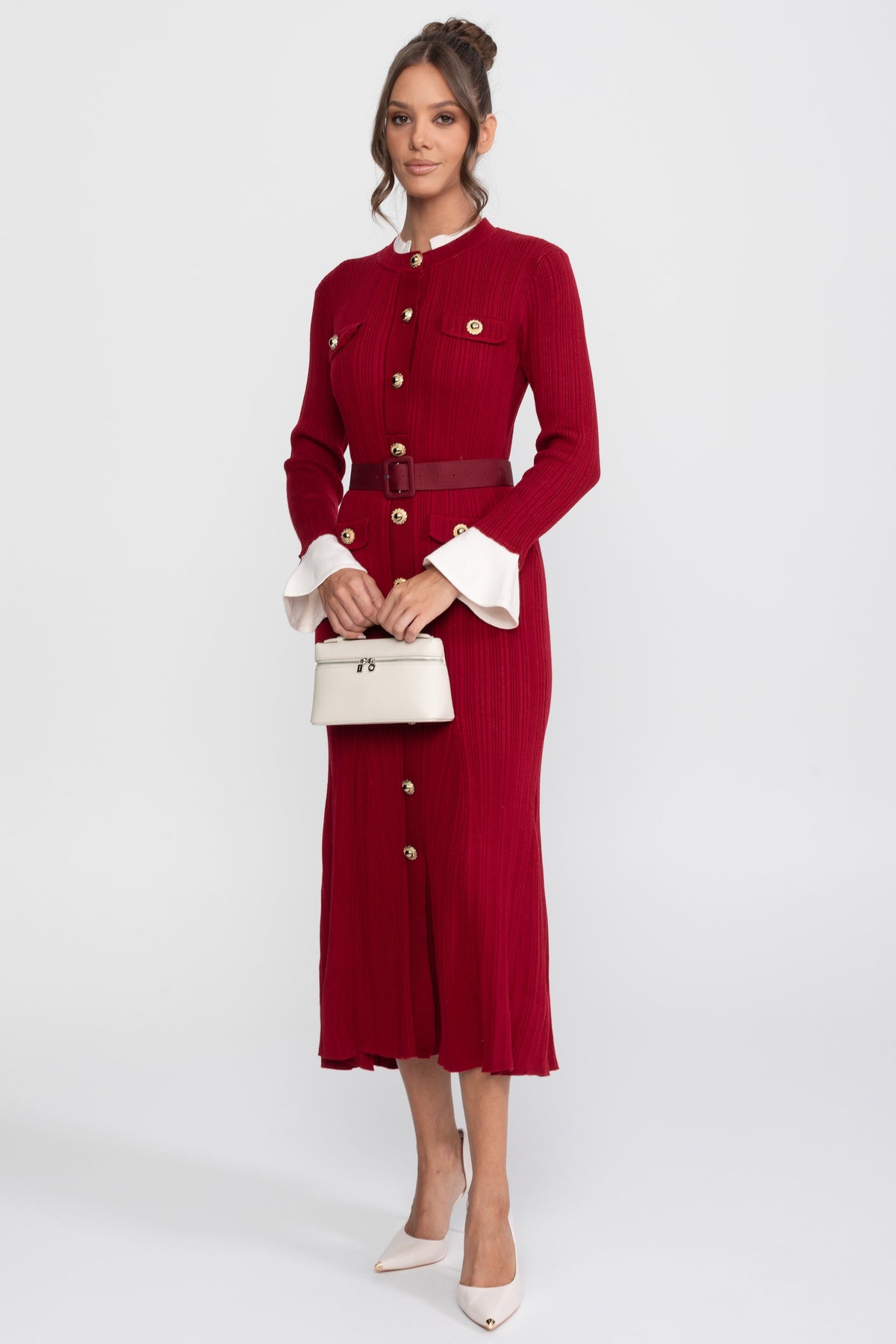 Abito Midi in Maglia a Coste con Cintura, Polsini e Colletto Bianchi - Burgundy 