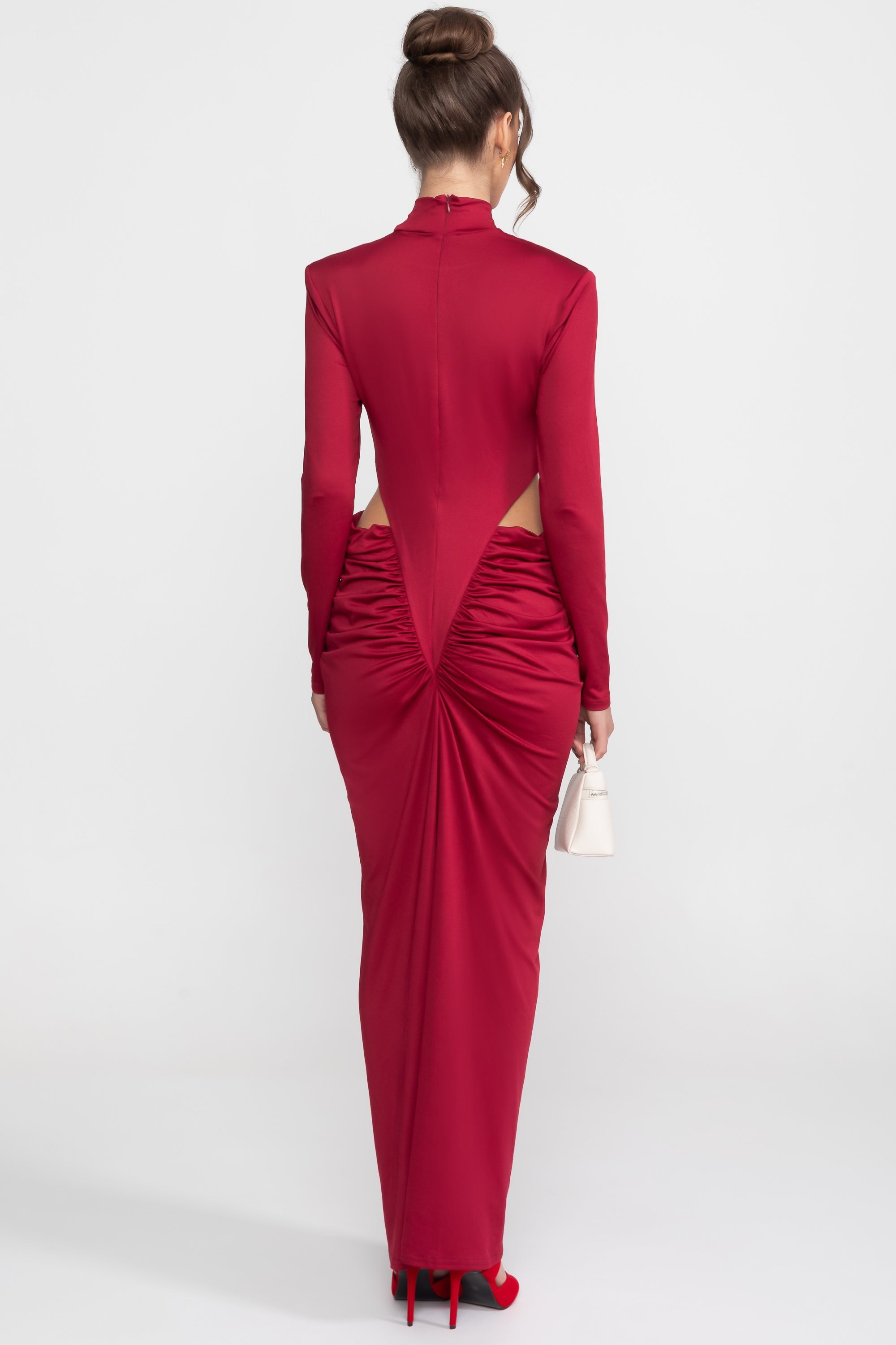 Abito Maxi con Collo Alto, Maniche Lunghe e Dettaglio Cut-Out in Vita - Rosso 