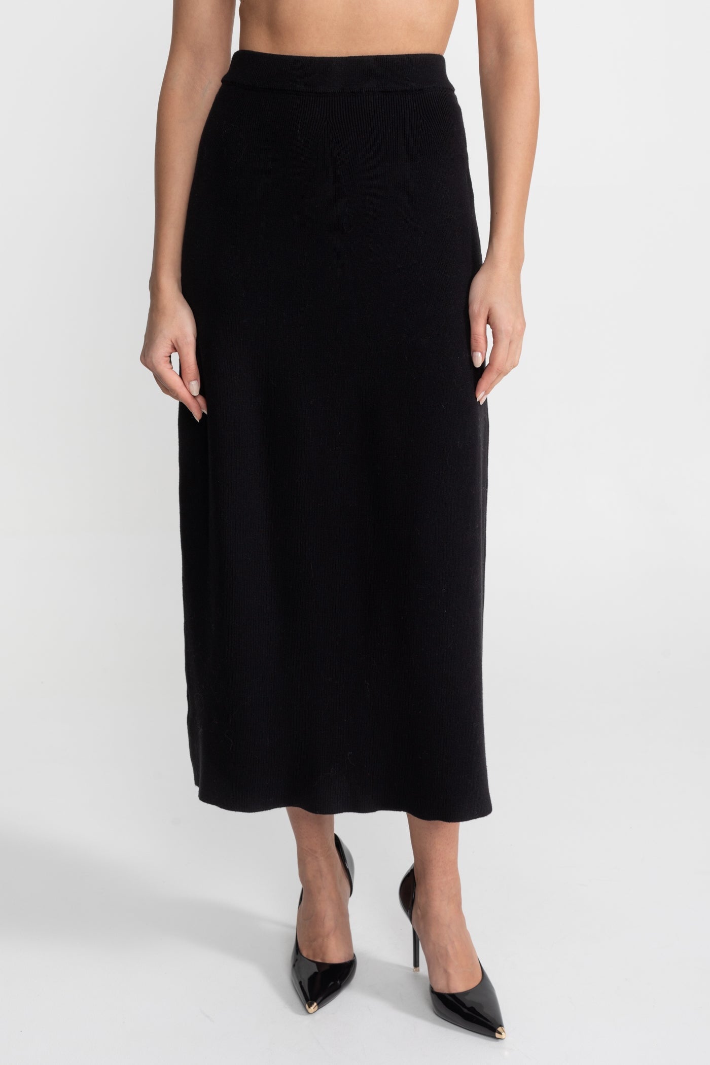 Completo coordinato in tweed decorato con chiusure a fiocco e gonna midi – Nero 