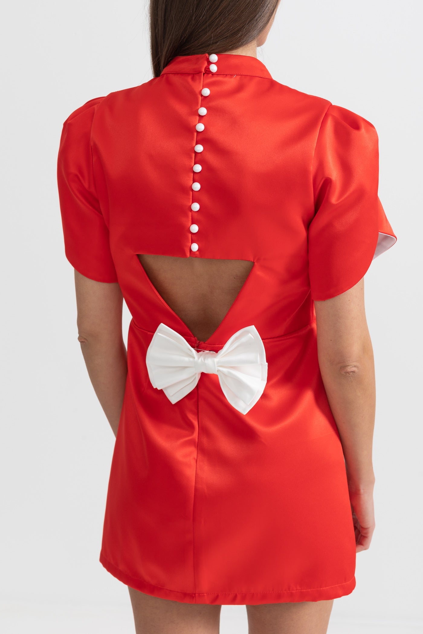 Elegante mini abito con apertura sulla schiena e fiocco - Rosso 