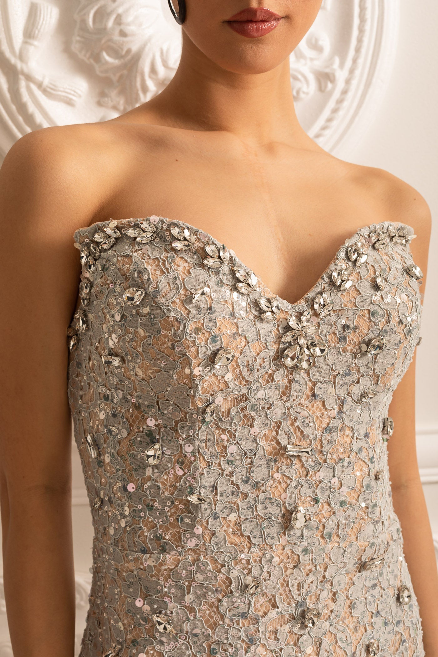 Abito senza spalline a fantasia con frange sull'orlo - Argento 