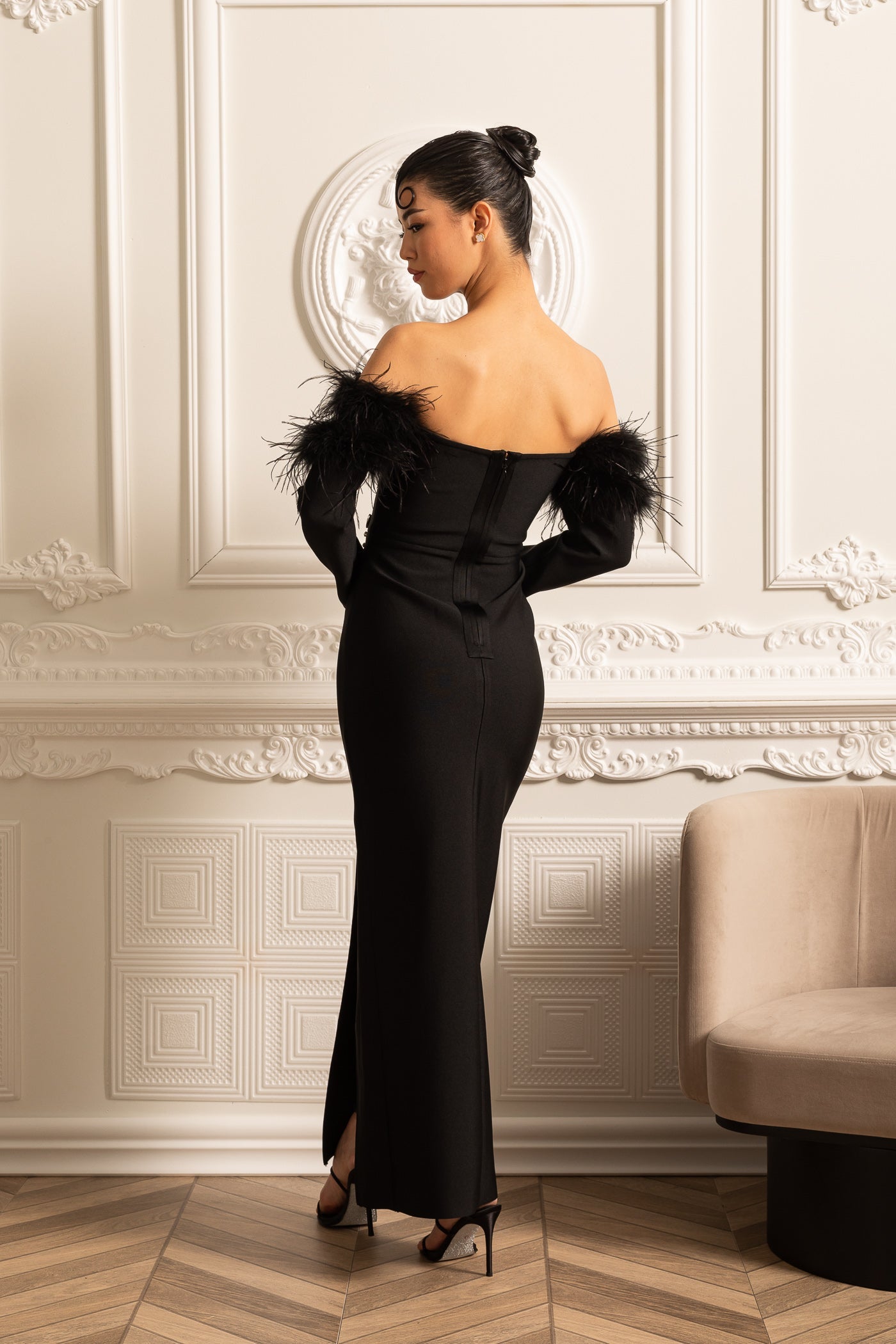 Feather Adorned Dress With Sparkling Embellishments And High-Side Slit  - Black