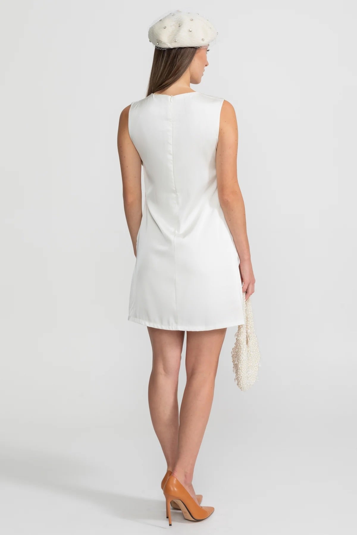 Mini abito bianco con applicazioni floreali 3D 