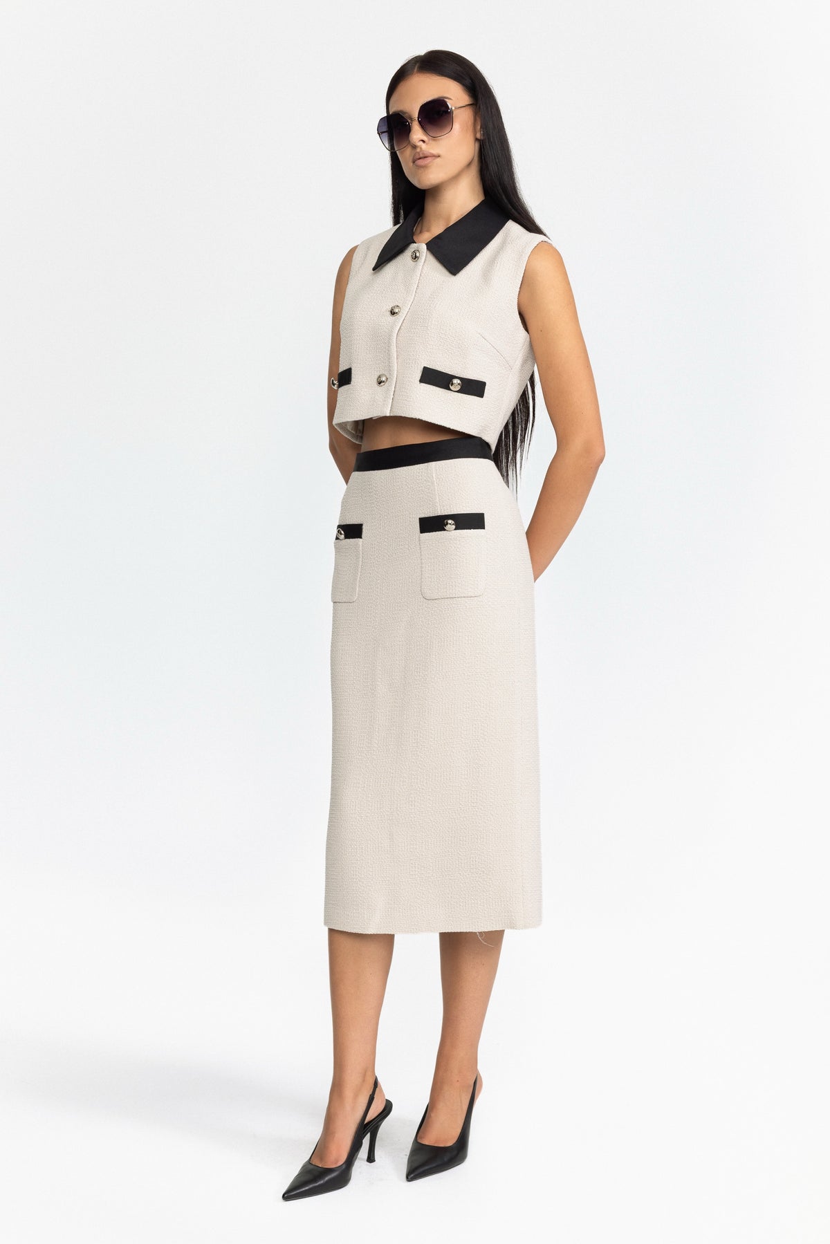 Set con top cropped in tweed con colletto a contrasto e gonna midi - Bianco panna 