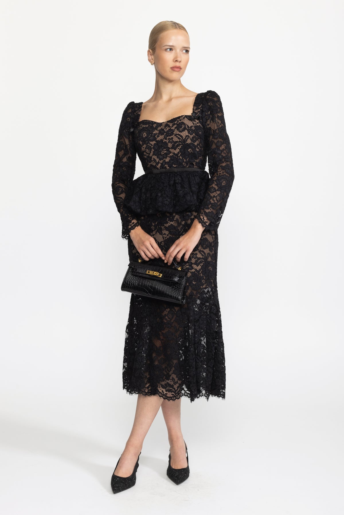 Abito midi peplum con scollo a cuore in pizzo e maniche a sbuffo - Nero 