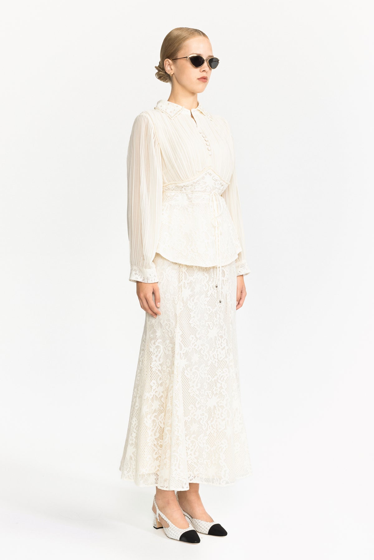 Completo coordinato con blusa in chiffon plissé e gonna a sirena in pizzo - Ivoire 