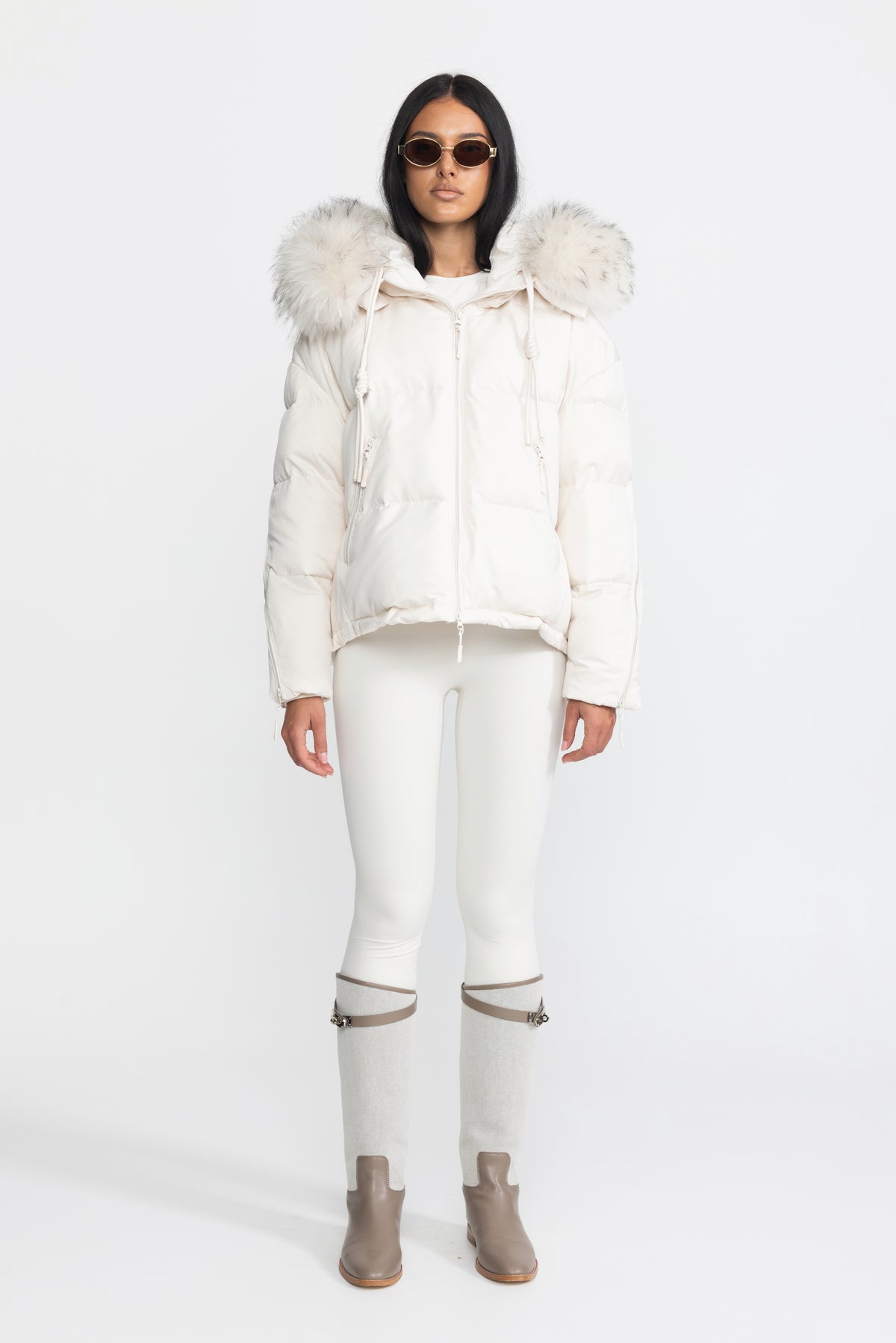 Raccoon Fur Hood Cropped Down Puffer Jacket - Ivoire