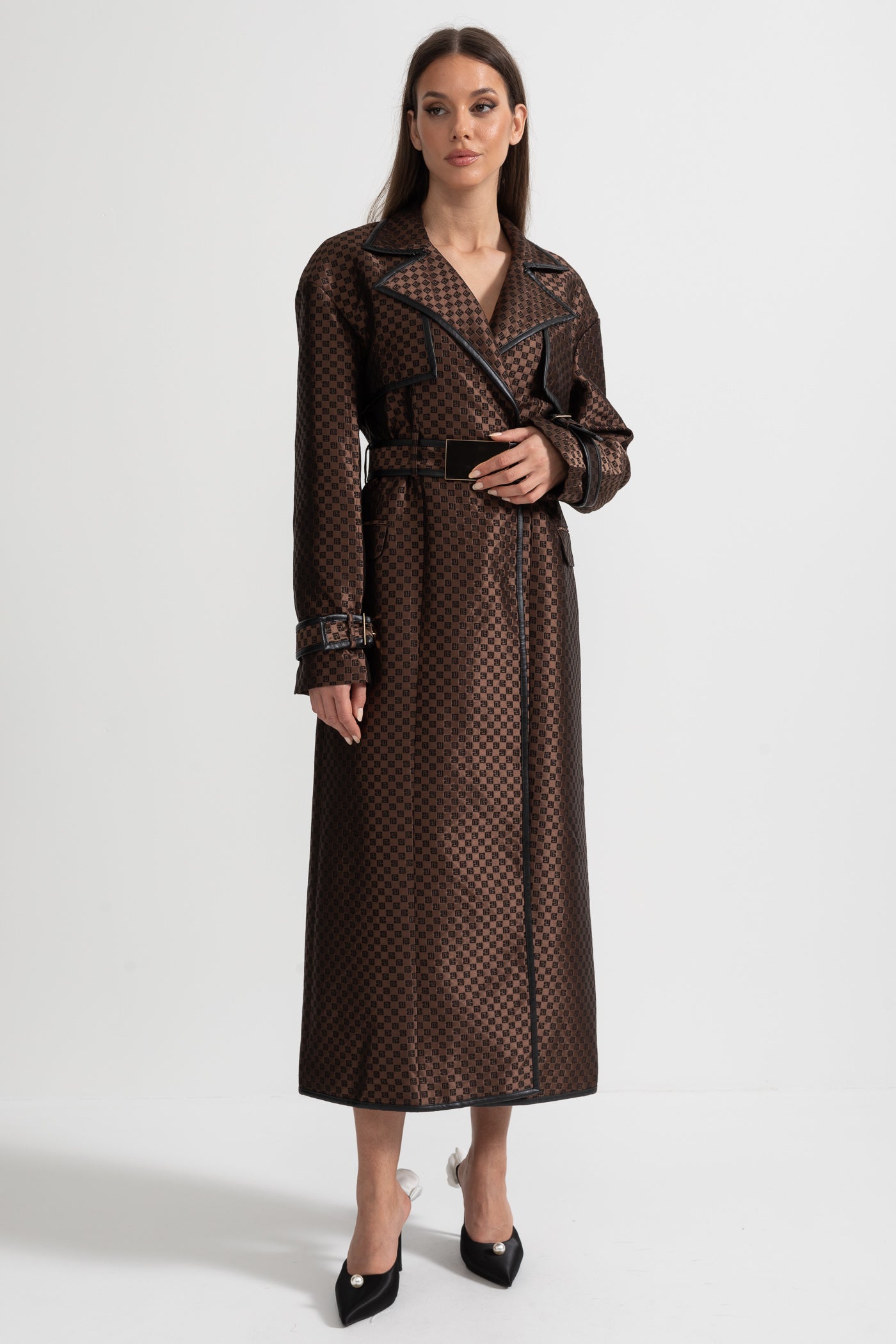 Trench coat jacquard con cintura in vita e fibbia dorata - Marrone 