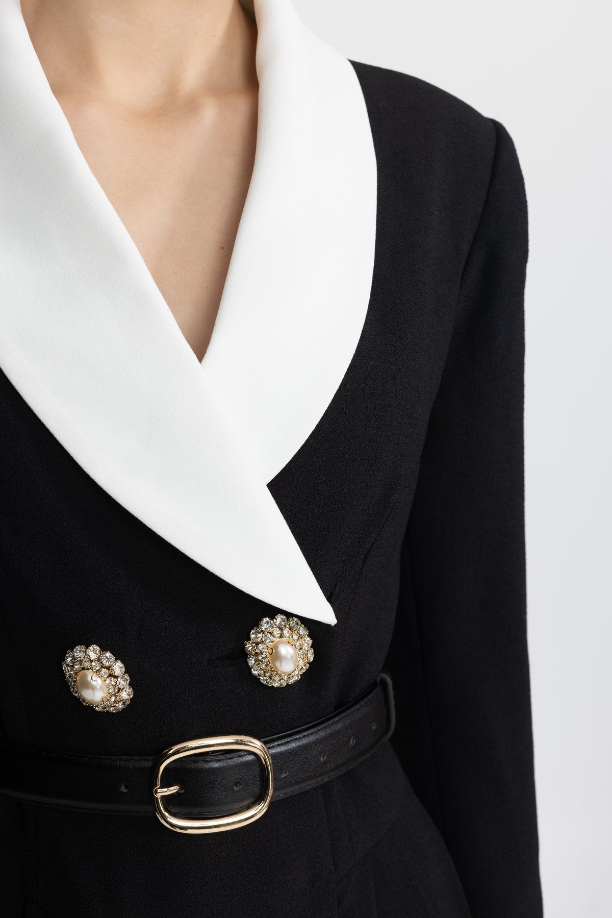 Contrast Lapel Belted Pleated Blazer Mini Dress - Black