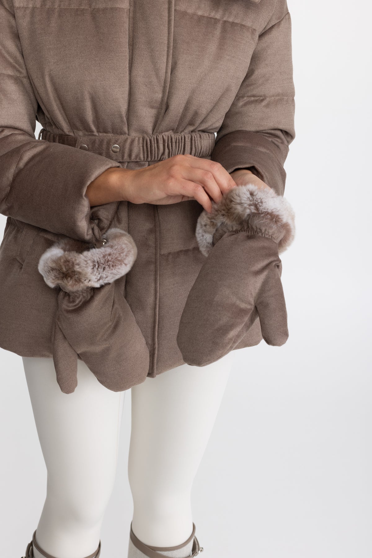 Piumino in cotone e seta con collo in pelliccia di rex rabbit - taupe 