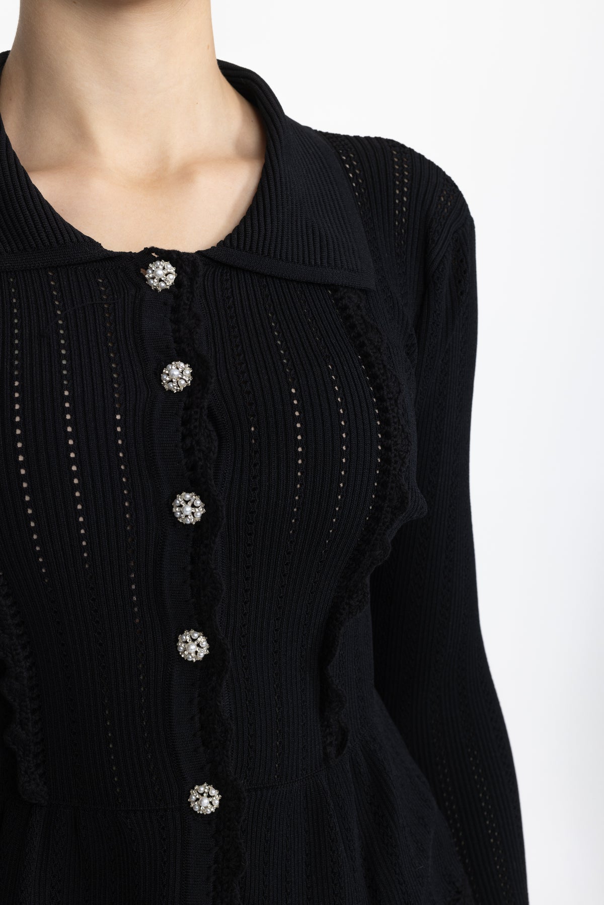 Completo coordinato con cardigan peplo in maglia pointelle e gonna con orlo in pizzo - Nero 
