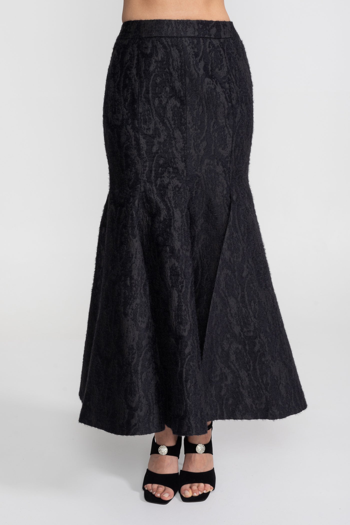 Set Maxi in jacquard con scollo floreale trasparente e vita peplum - Nero 