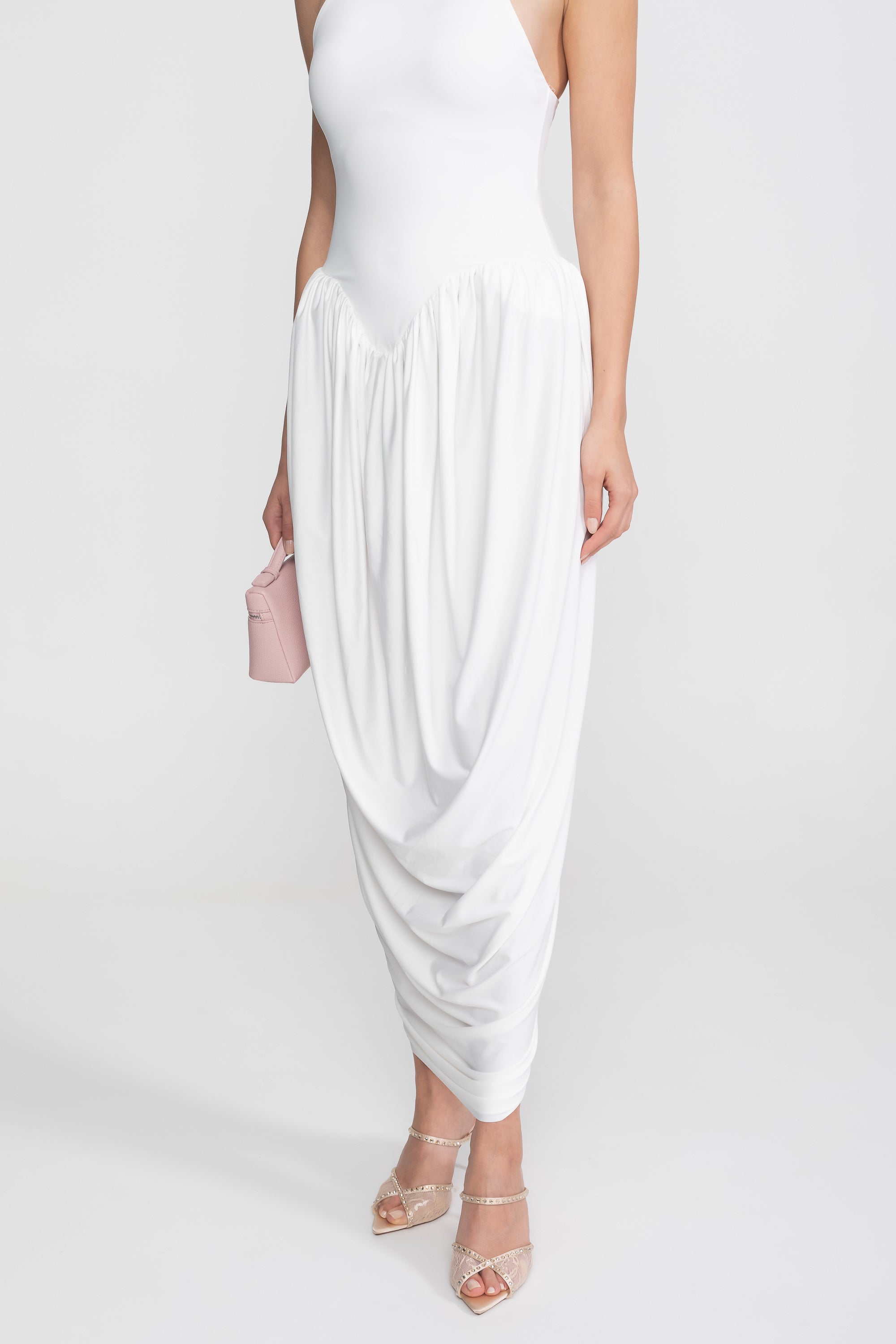 Abito Maxi con Halter-Neck e Gonna a Palloncino Drappeggiata - Bianco 