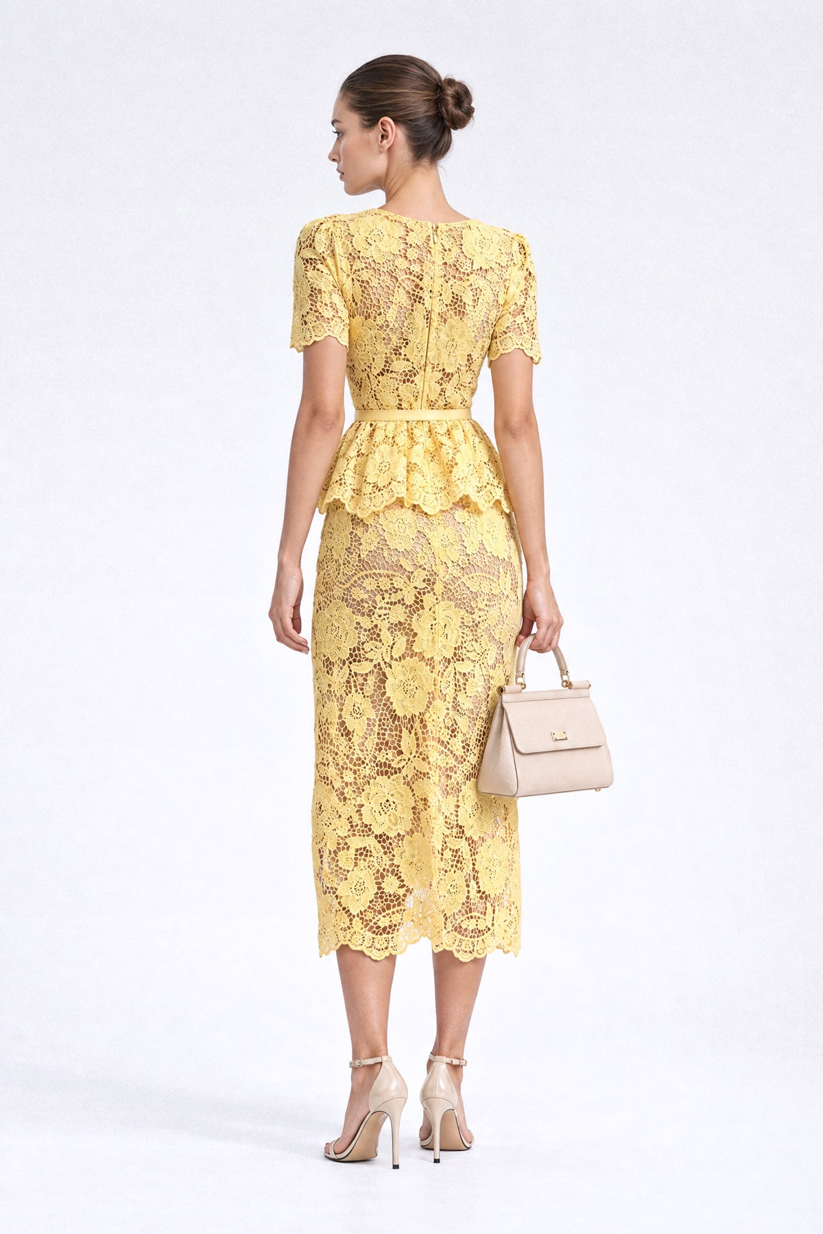 Abito midi peplum in pizzo con bottoni in cristallo - Giallo 
