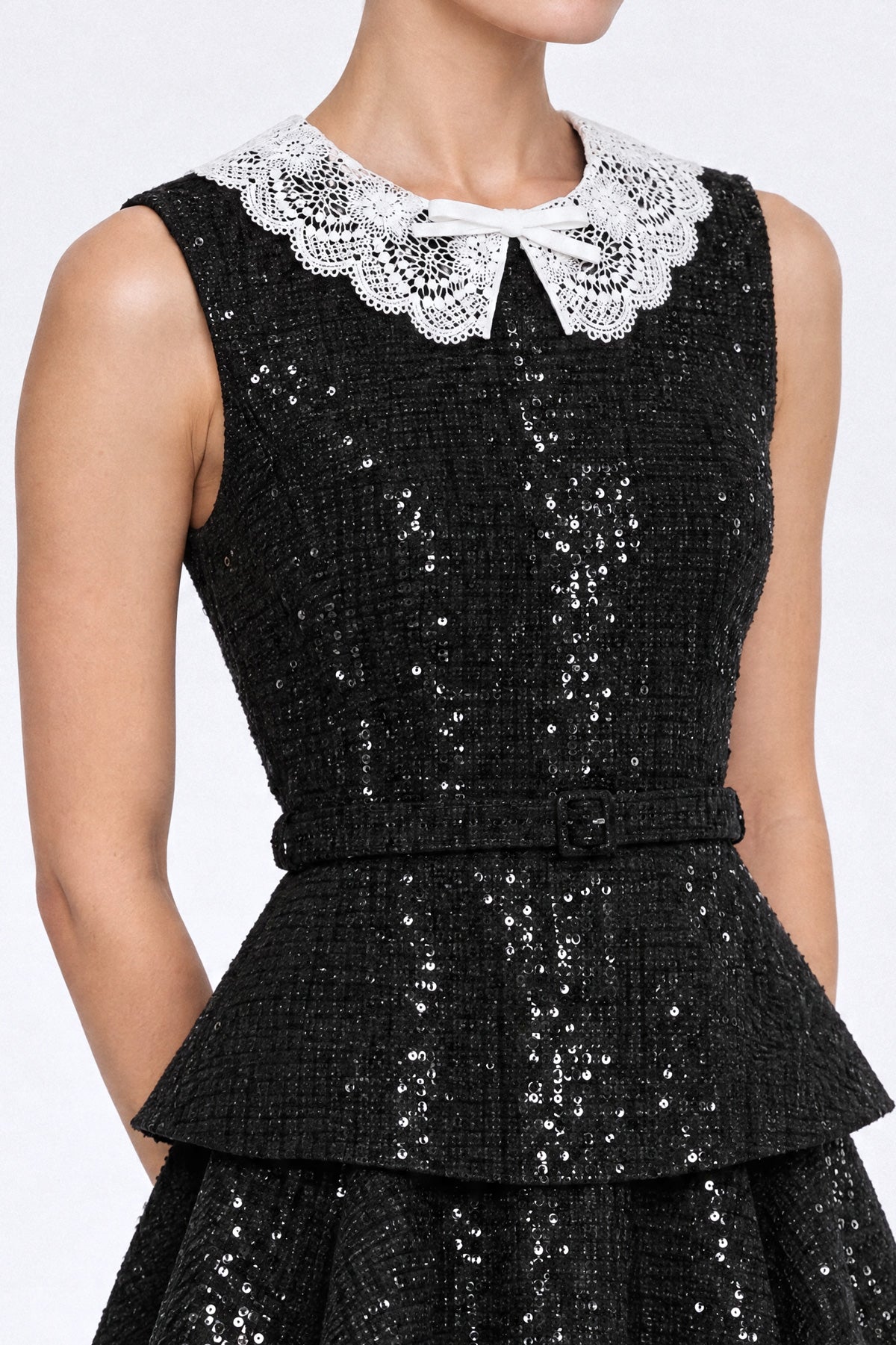 Mini abito peplum in tweed con paillettes - Nero 