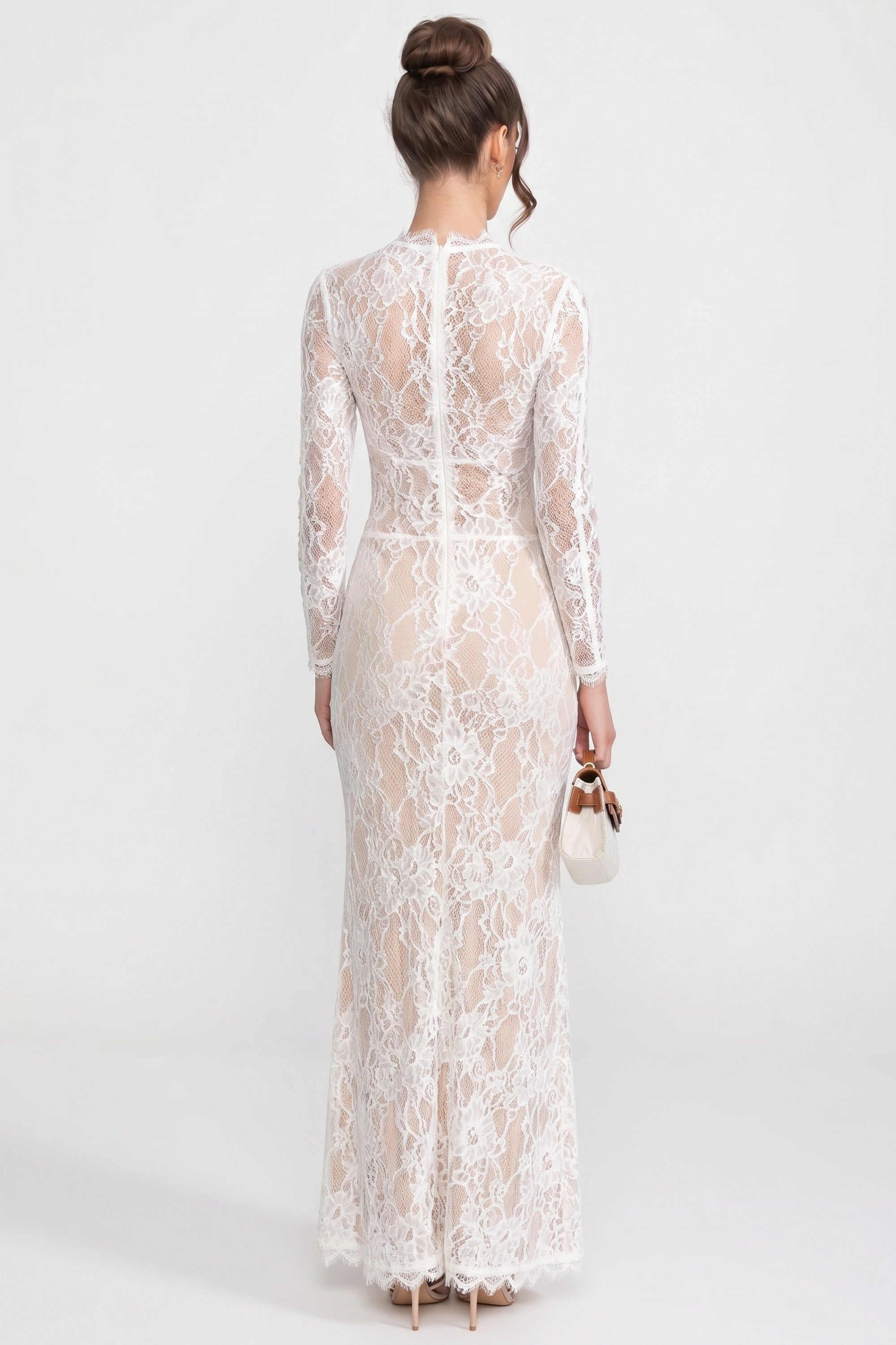 Elegante abito in pizzo con collo alto, cut-out frontale e spacco - bianco 
