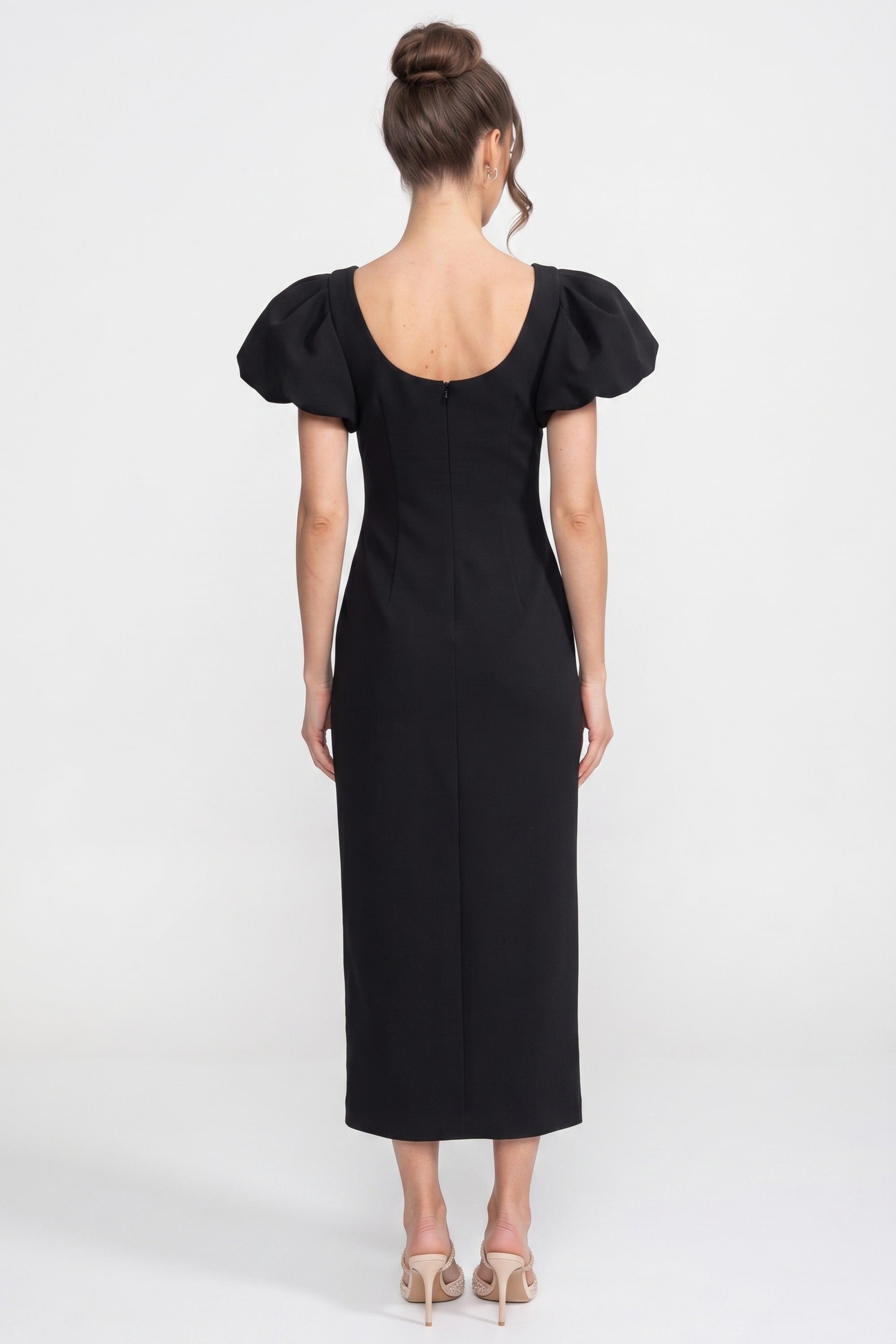 Abito Maxi Strutturato con Spalle Definite e Applicazione Floreale Iris 3D - Nero 