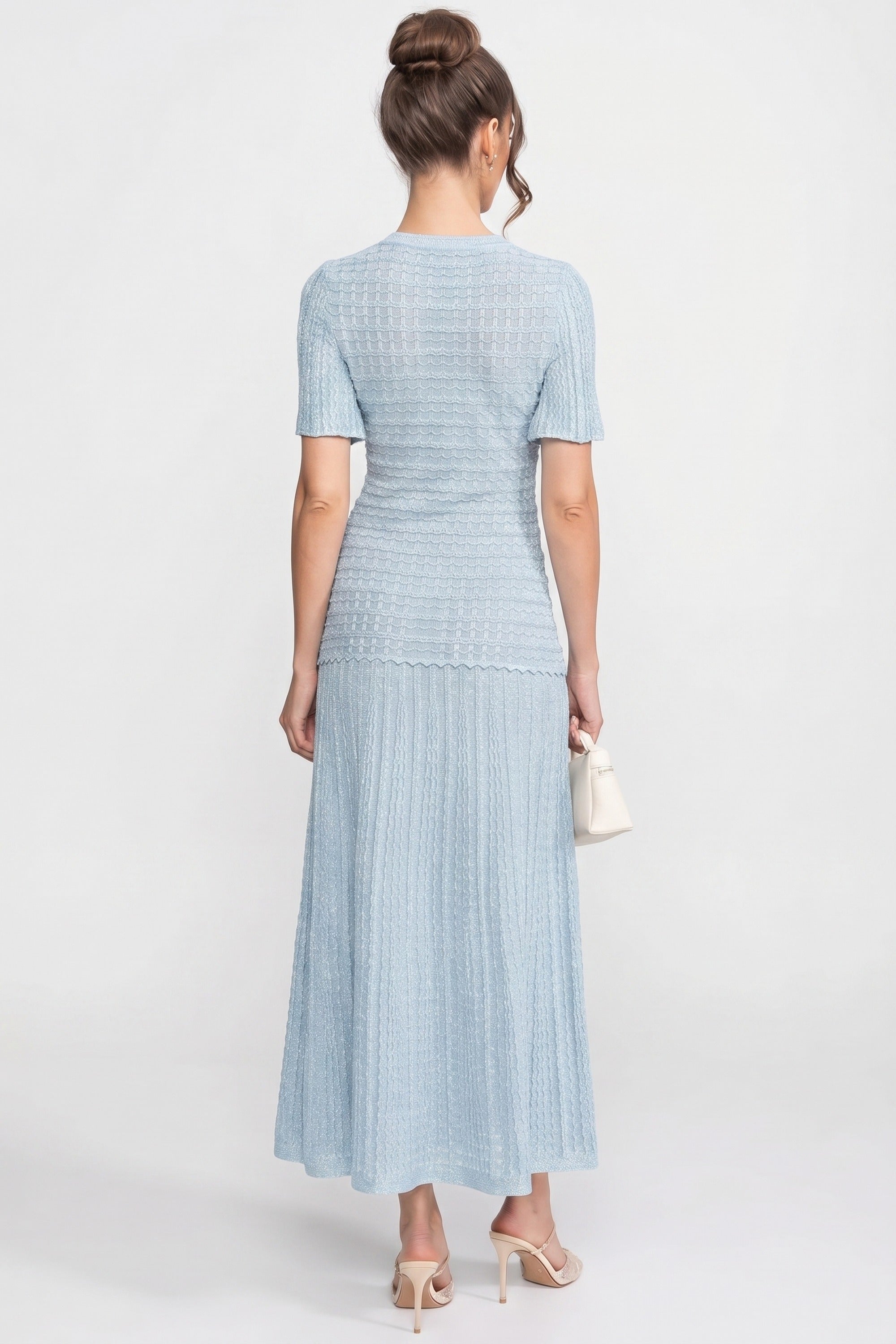 Abito Midi a Maniche Corte con Texture in Maglia Lucida - Light Blue 