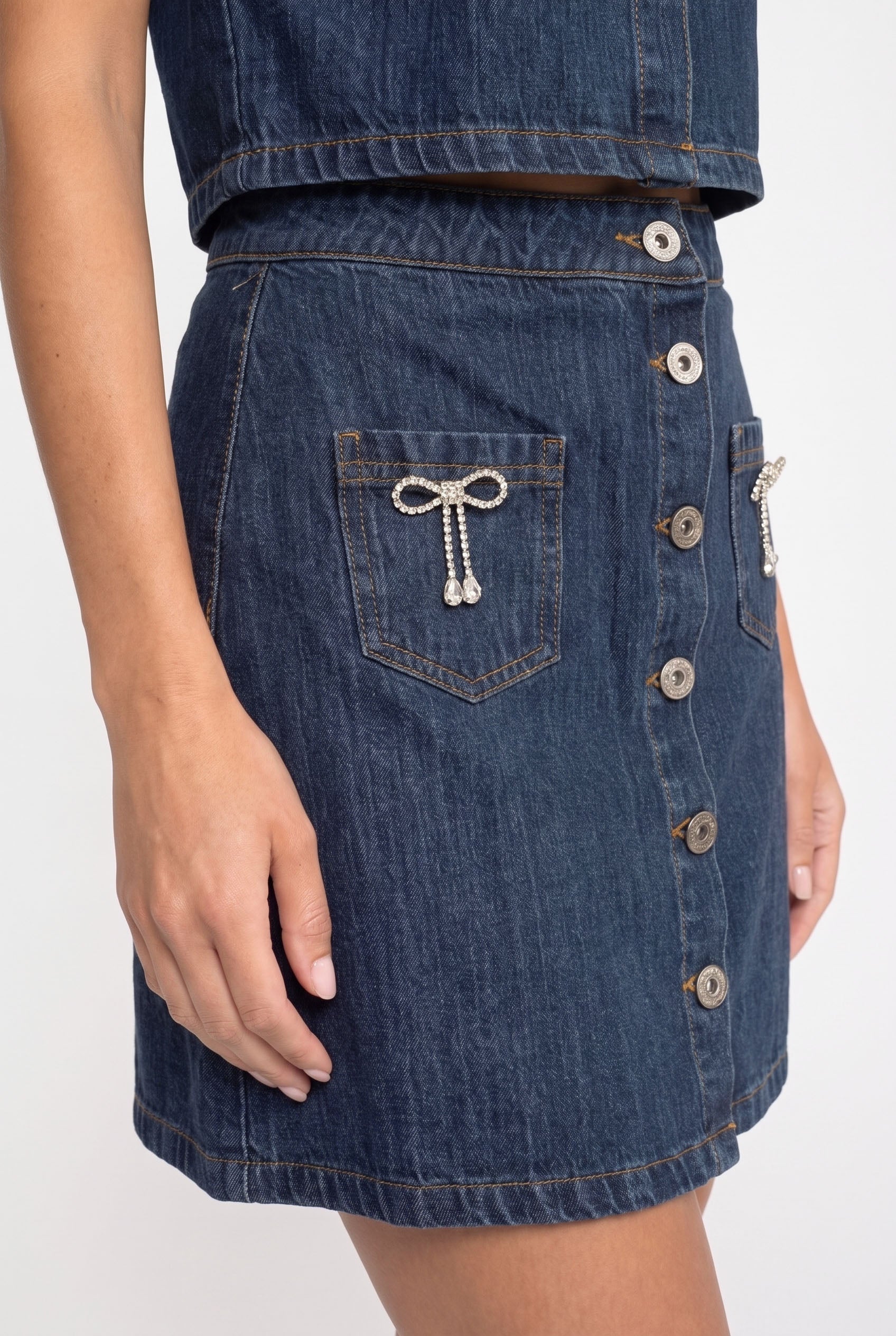 Co-ord set con camicia in denim e gonna svasata con dettagli di fiocchi scintillanti - Blu 