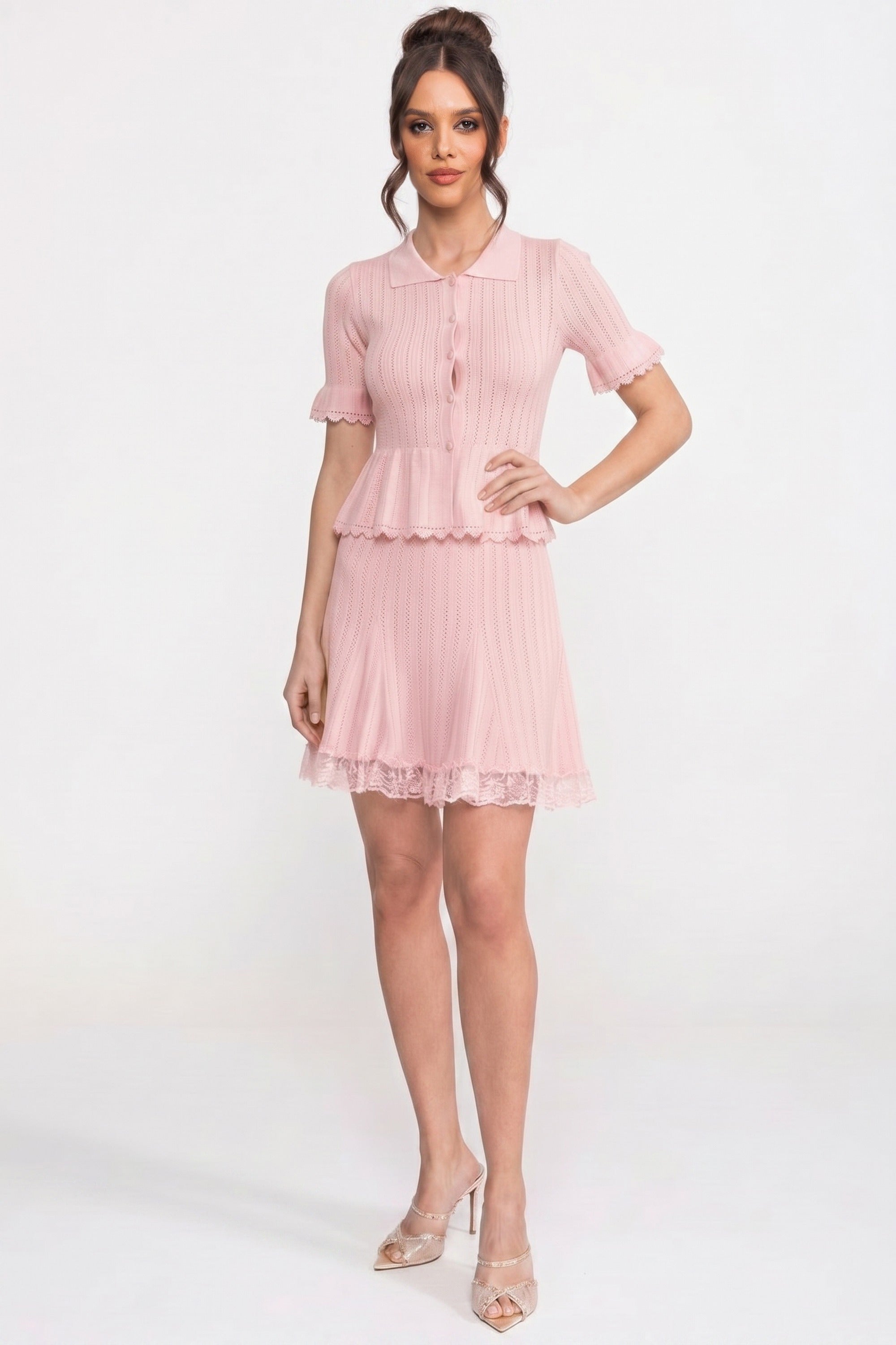 Mini abito in maglia con colletto Peter Pan e peplum con orlo in pizzo - Rosa 