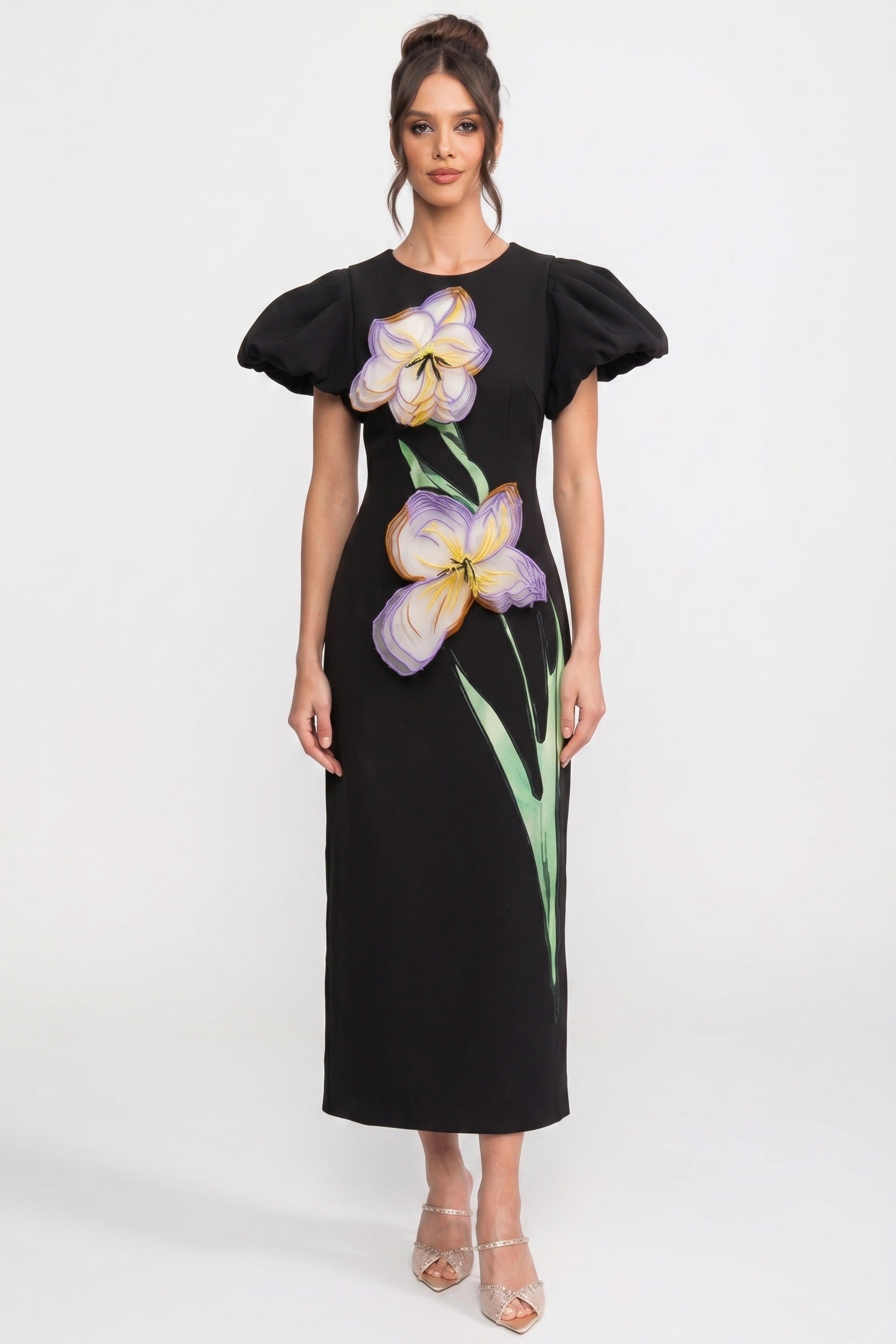 Abito Maxi Strutturato con Spalle Definite e Applicazione Floreale Iris 3D - Nero 
