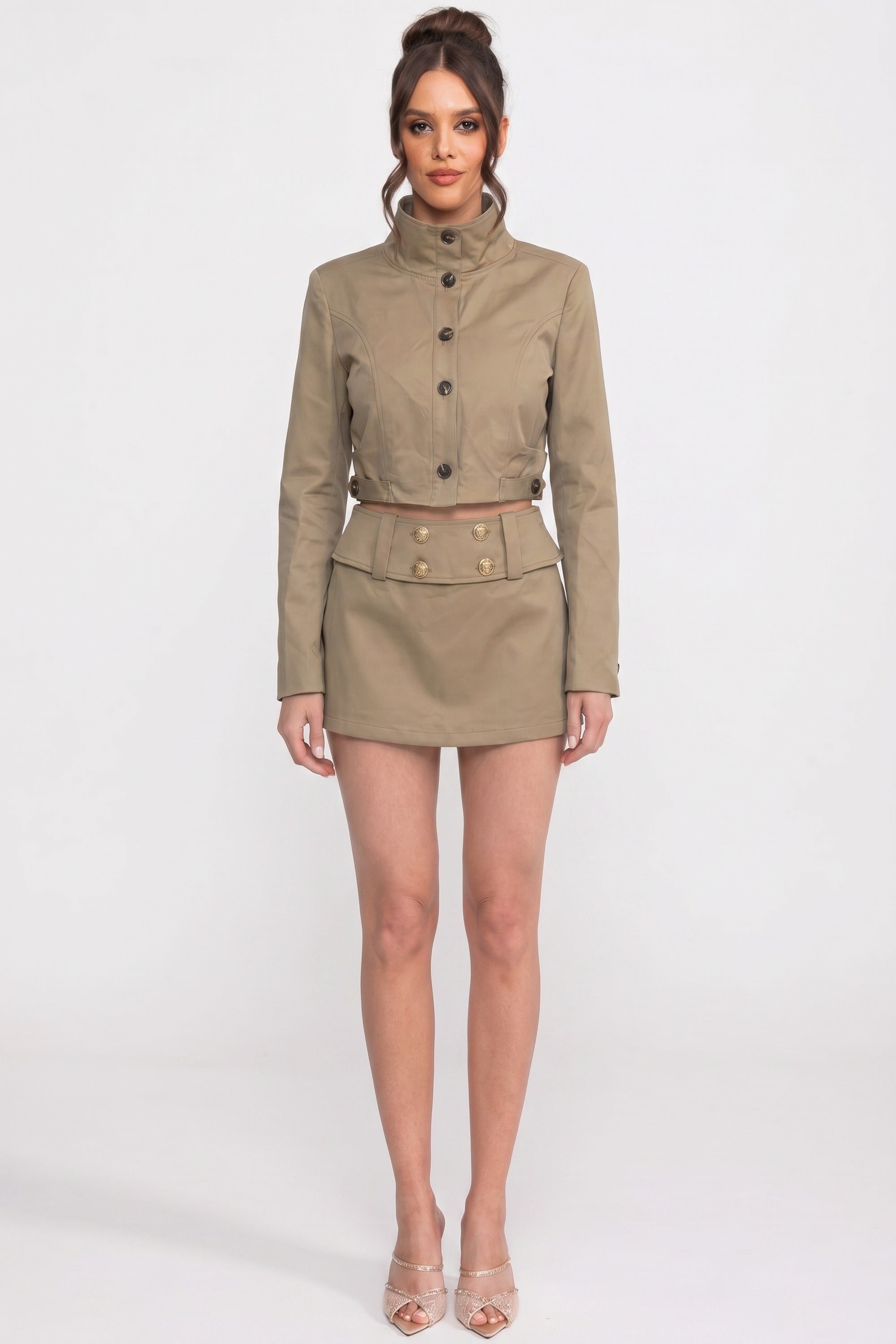 Completo coordinato con giacca cropped doppiopetto e minigonna - Khaki 