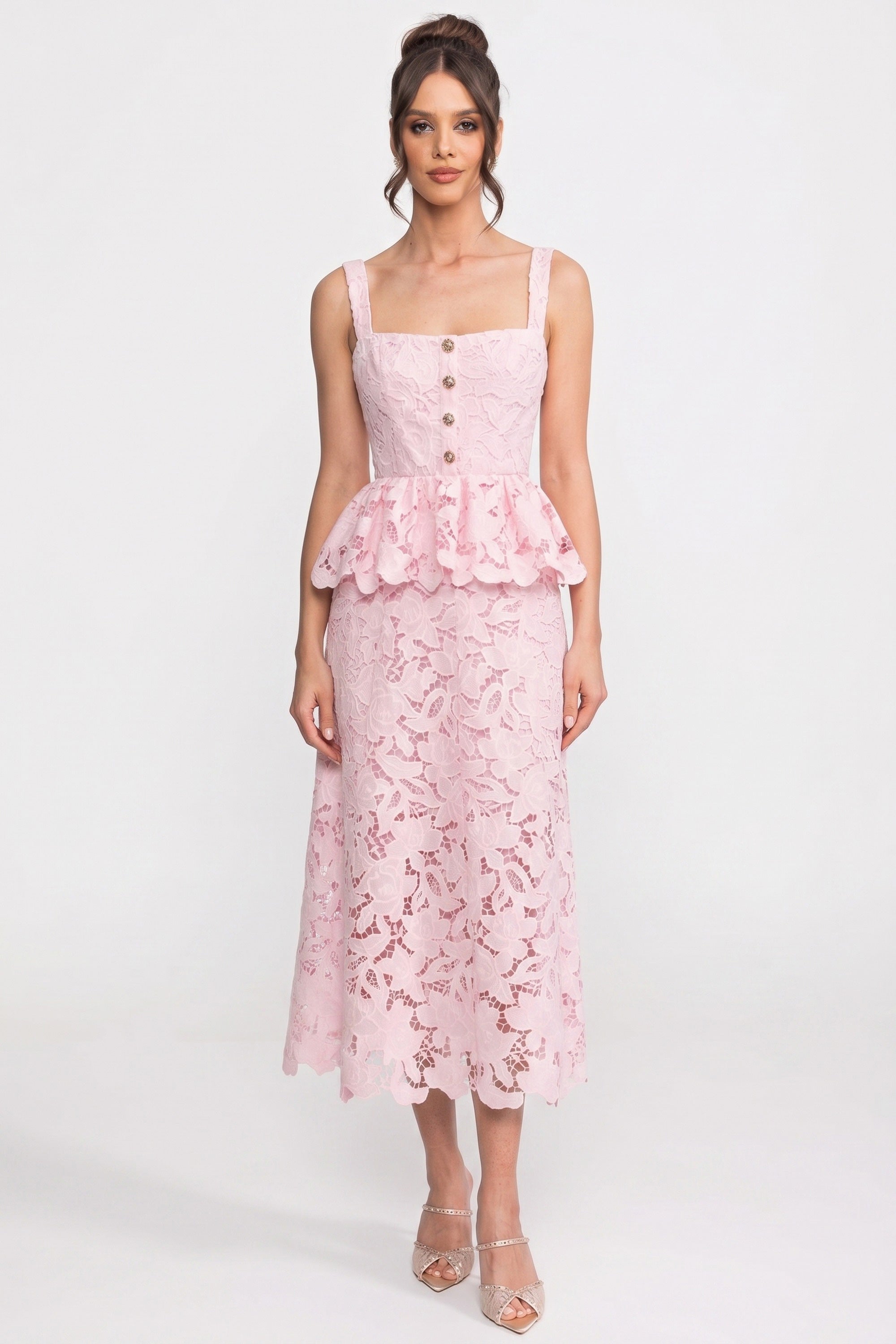 Abito senza maniche in pizzo con peplum, gonna midi e bottoni dorati - Rosa 