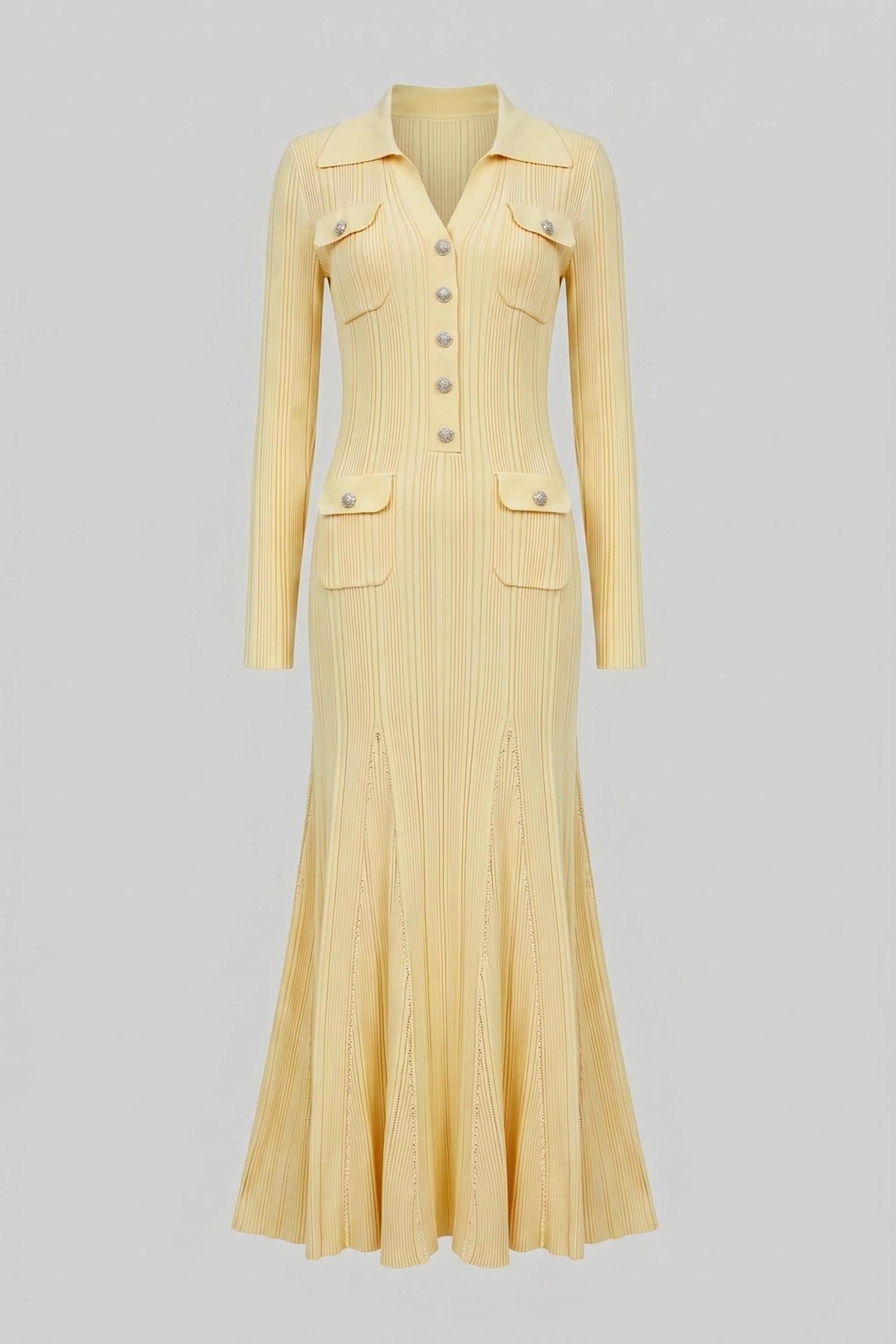 Abito maxi in maglia a maniche lunghe con bottoni frontali e tasche applicate - Giallo 