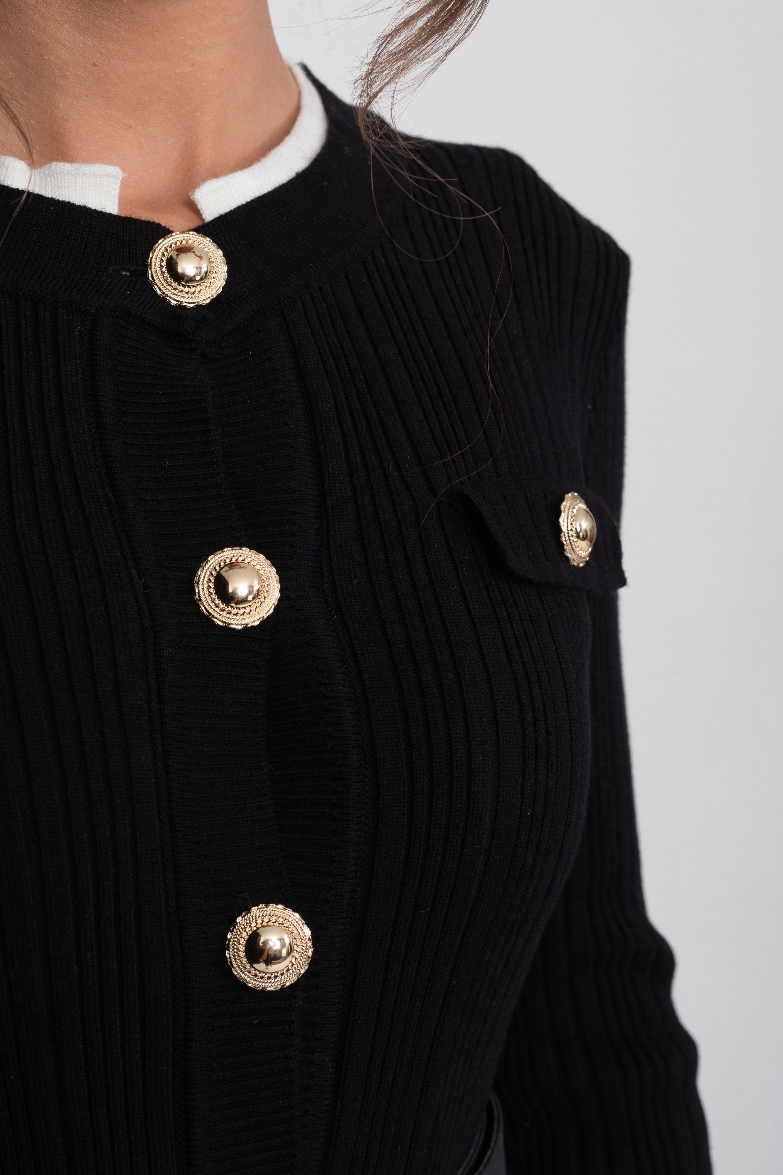 Abito midi in maglia a coste con polsini e colletto bianchi - Nero 