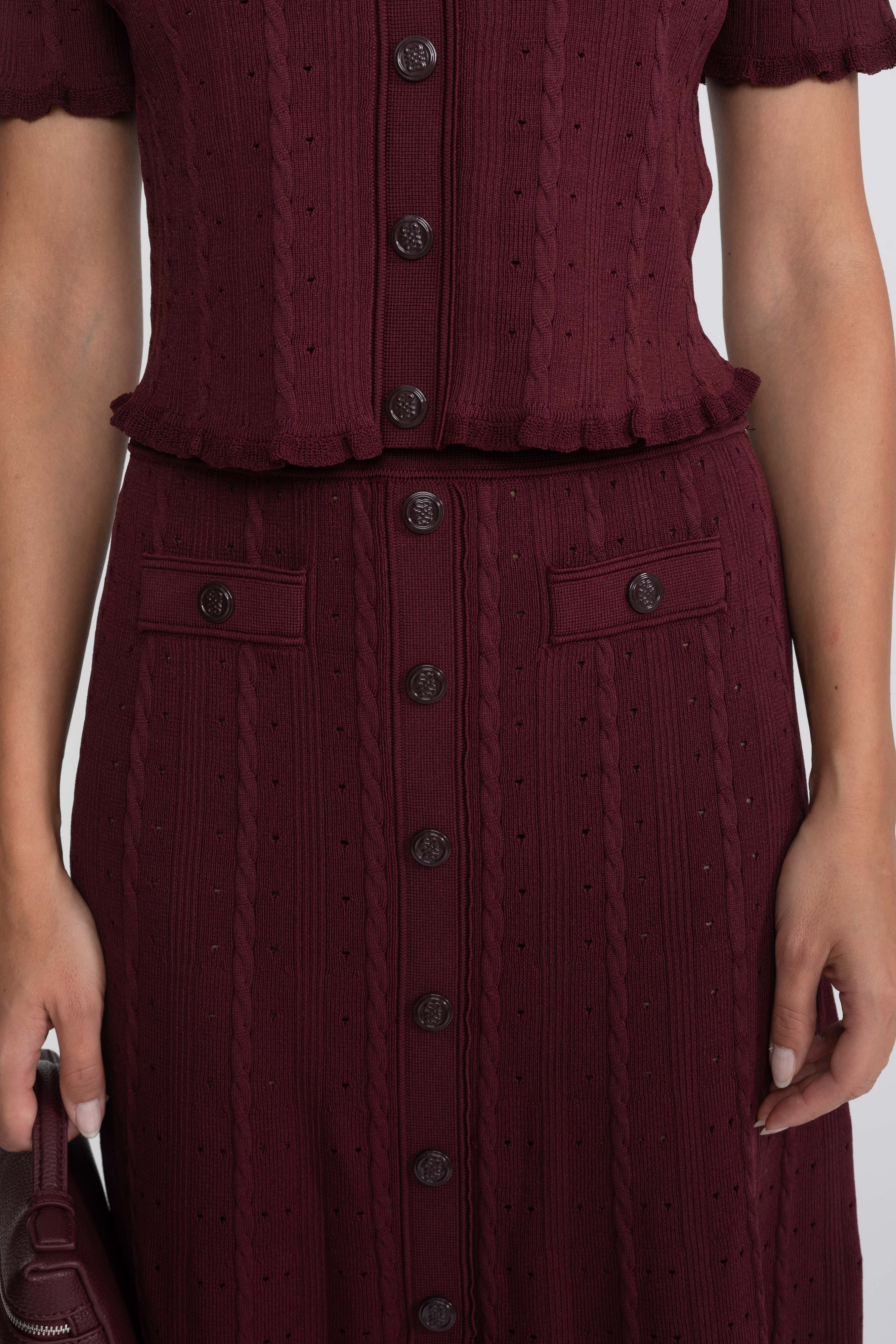 Coordinato in maglia a coste con cardigan frontale abbottonato e gonna maxi abbinata - Burgundy 