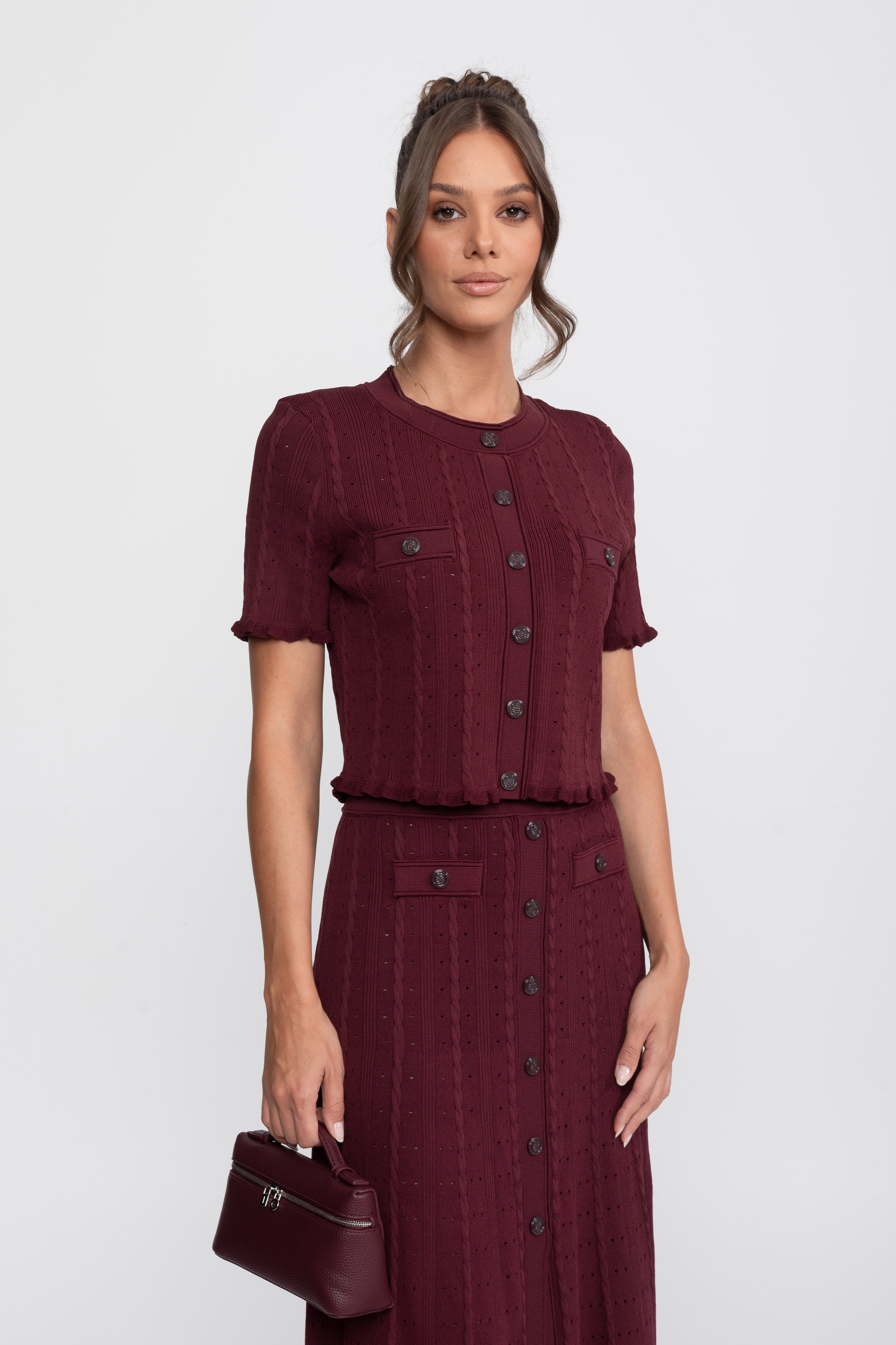 Coordinato in maglia a coste con cardigan frontale abbottonato e gonna maxi abbinata - Burgundy 