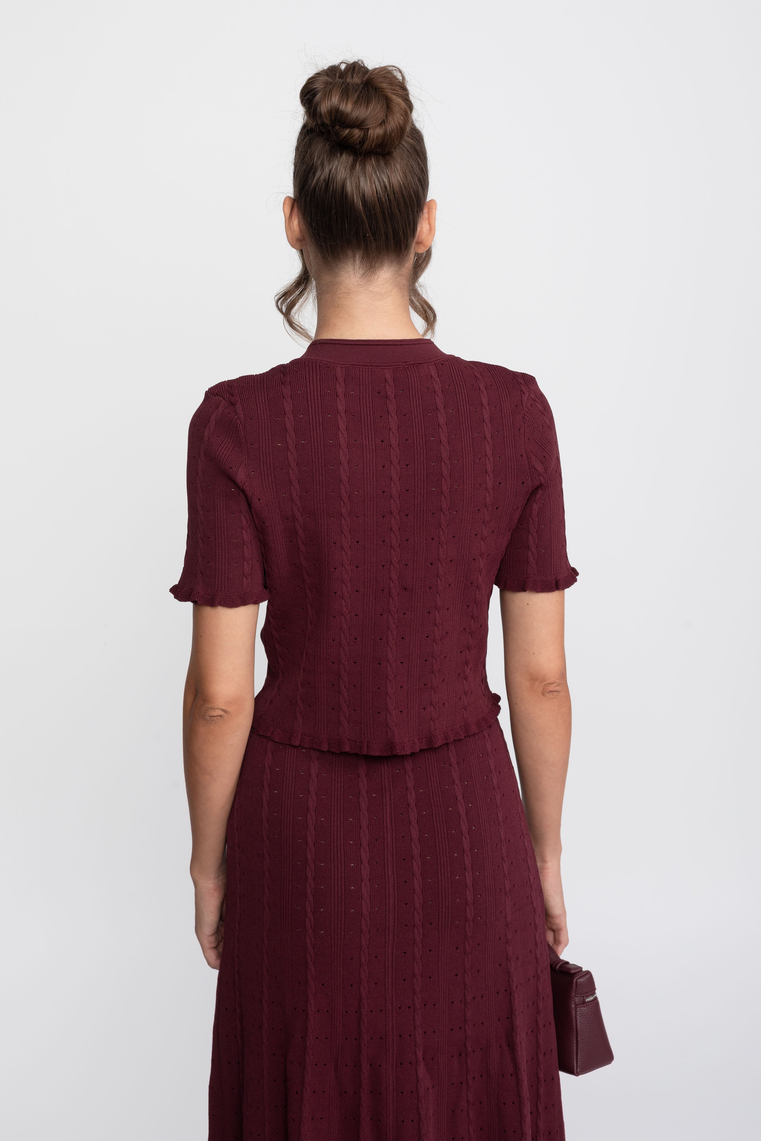 Coordinato in maglia a coste con cardigan frontale abbottonato e gonna maxi abbinata - Burgundy 