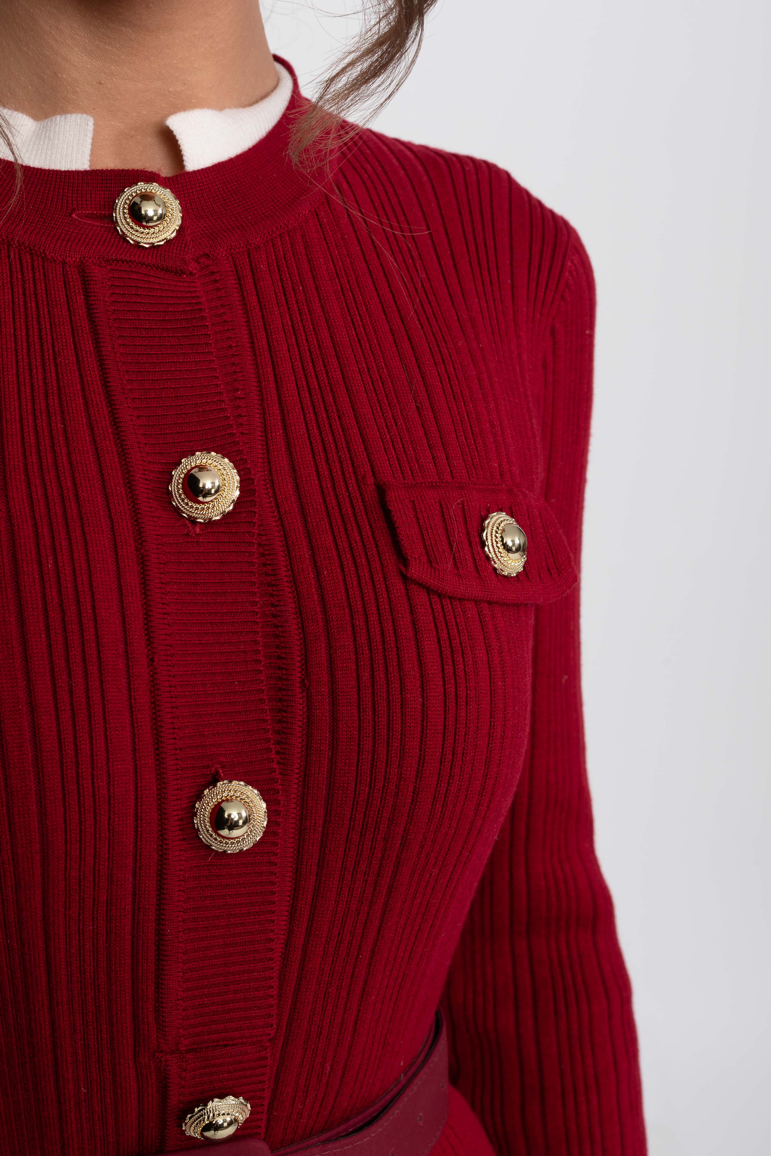 Abito Midi in Maglia a Coste con Cintura, Polsini e Colletto Bianchi - Burgundy 