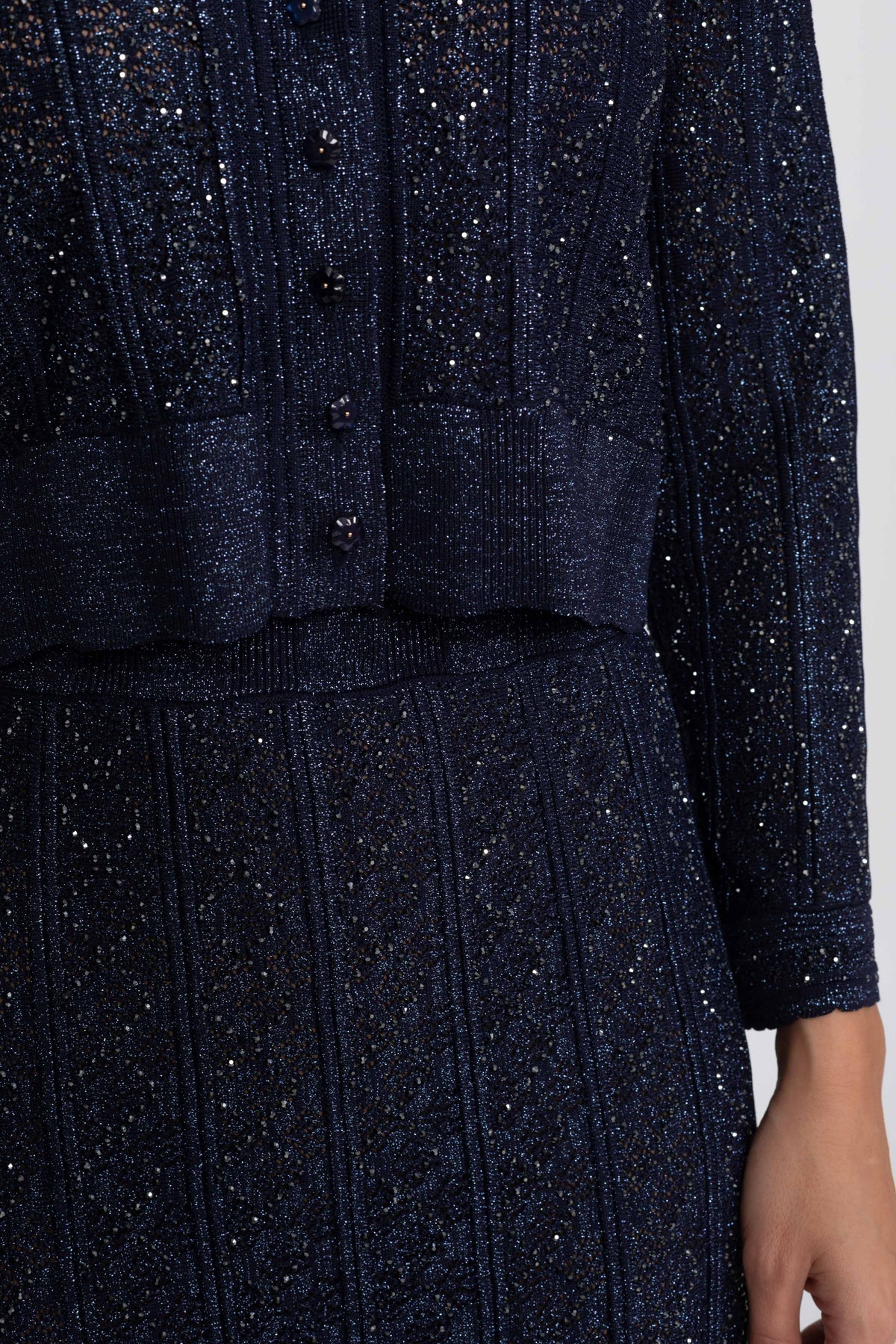 Coordinato in pizzo con motivo a ромbi, maniche lunghe e gonna maxi - Navy 