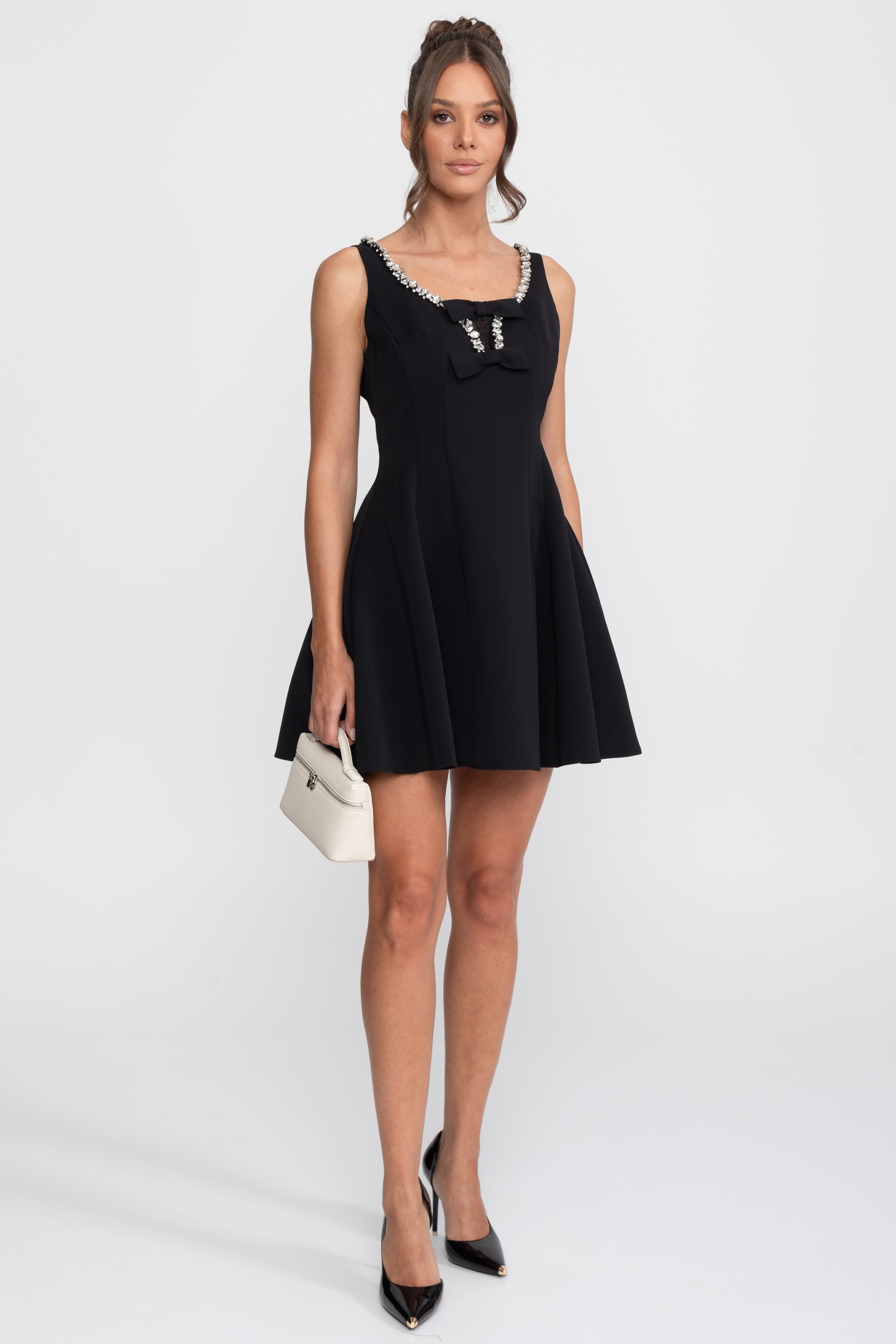 Abito Mini Fit-and-Flare con Rifiniture in Cristallo e Fiocchi sul Seno - Nero 