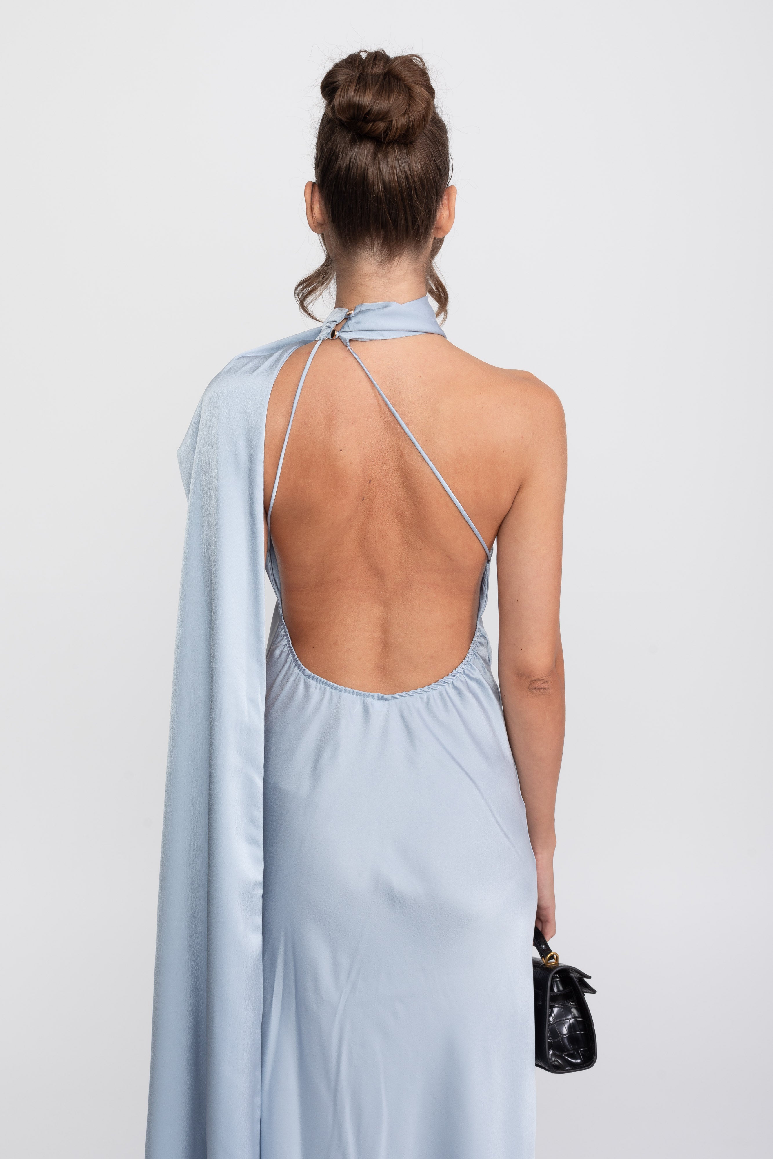 Twist Halter Satin Slip Dress con scollo asimmetrico - Blu 