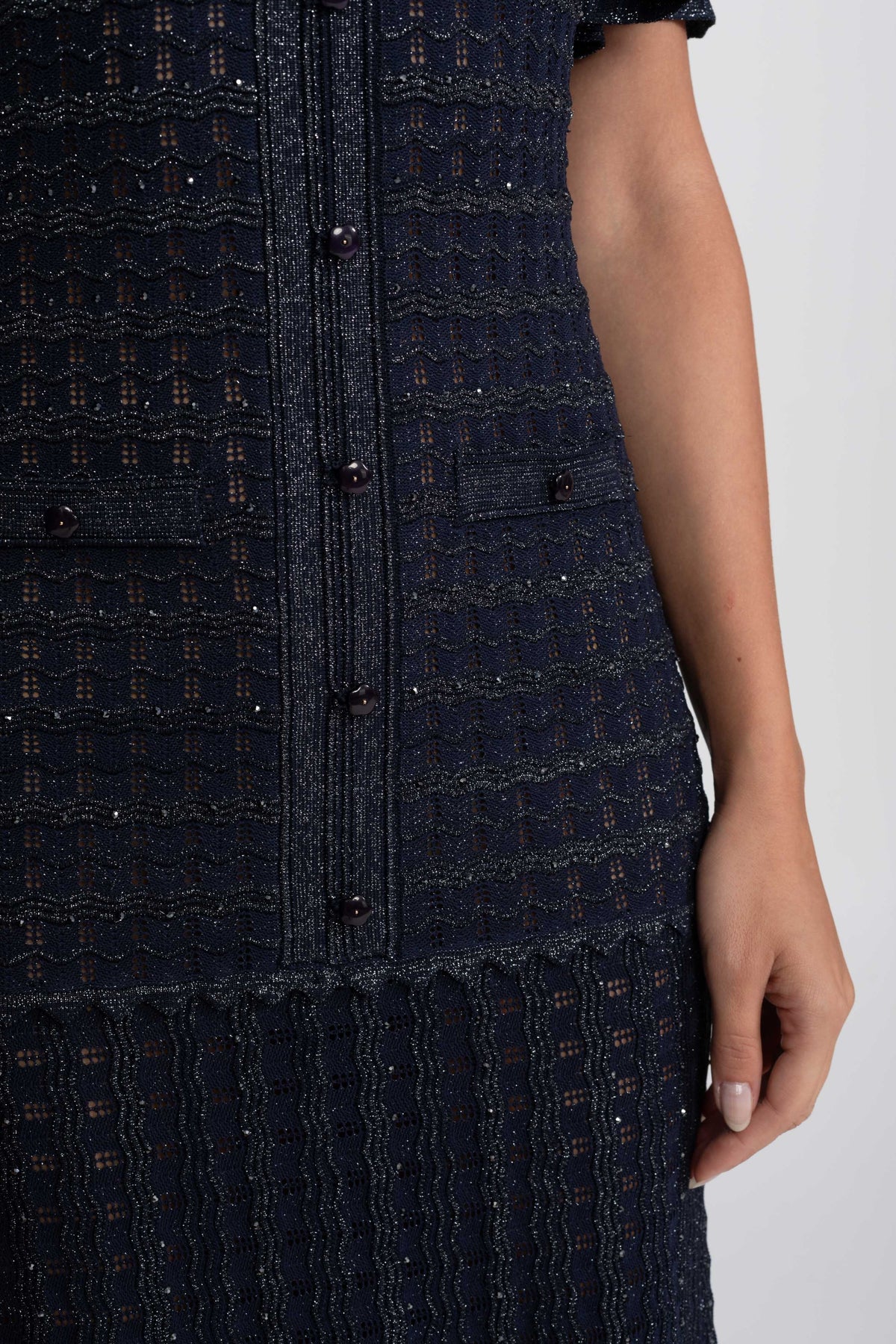Abito midi a maniche corte con tessuto a maglia scintillante - Navy 