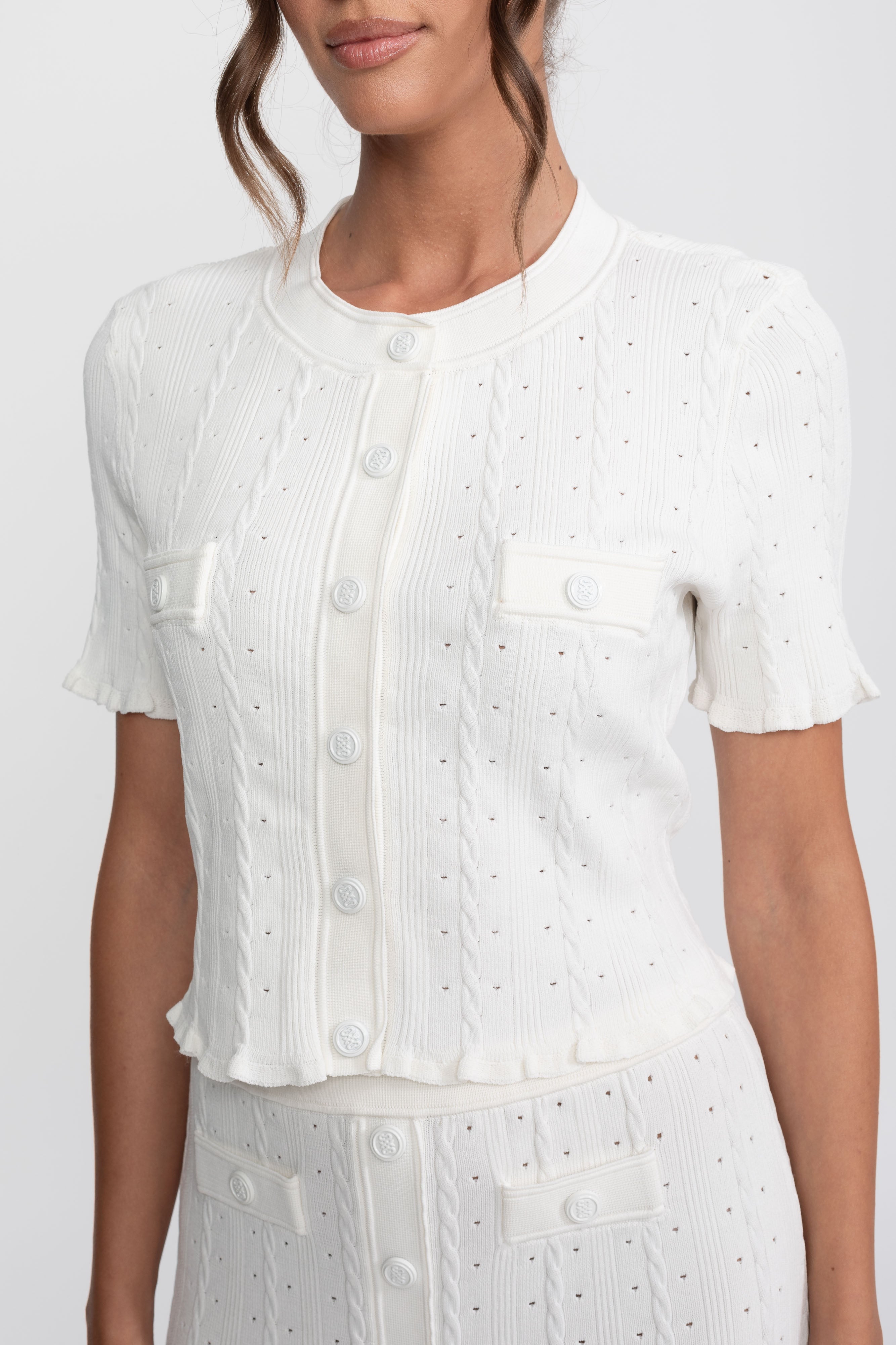 Set coordinato in maglia a coste con cardigan frontale abbottonato e gonna maxi abbinata - Bianco 