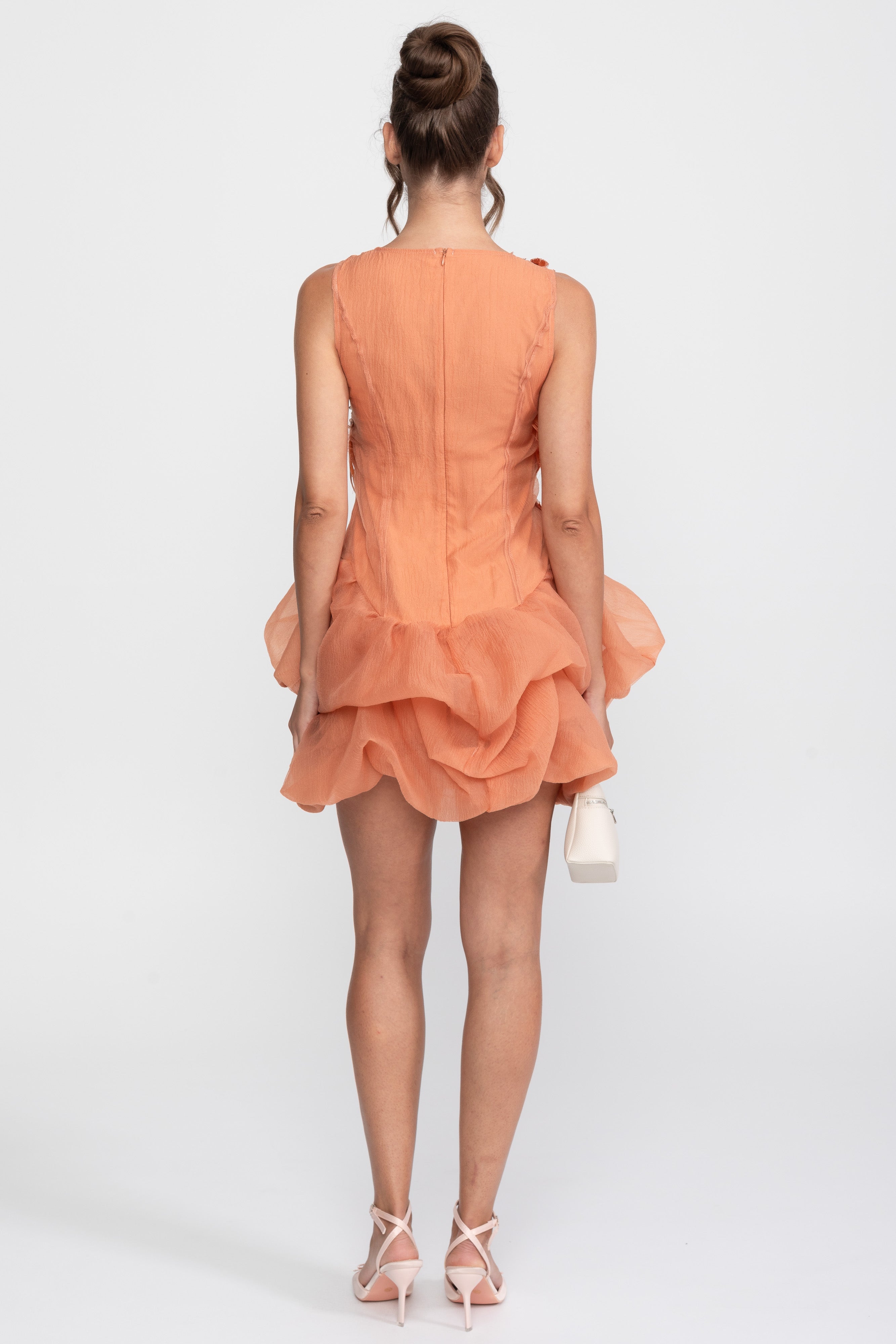 Abito mini peplum con applicazioni di piume 3D e perline di cristallo - Arancione 